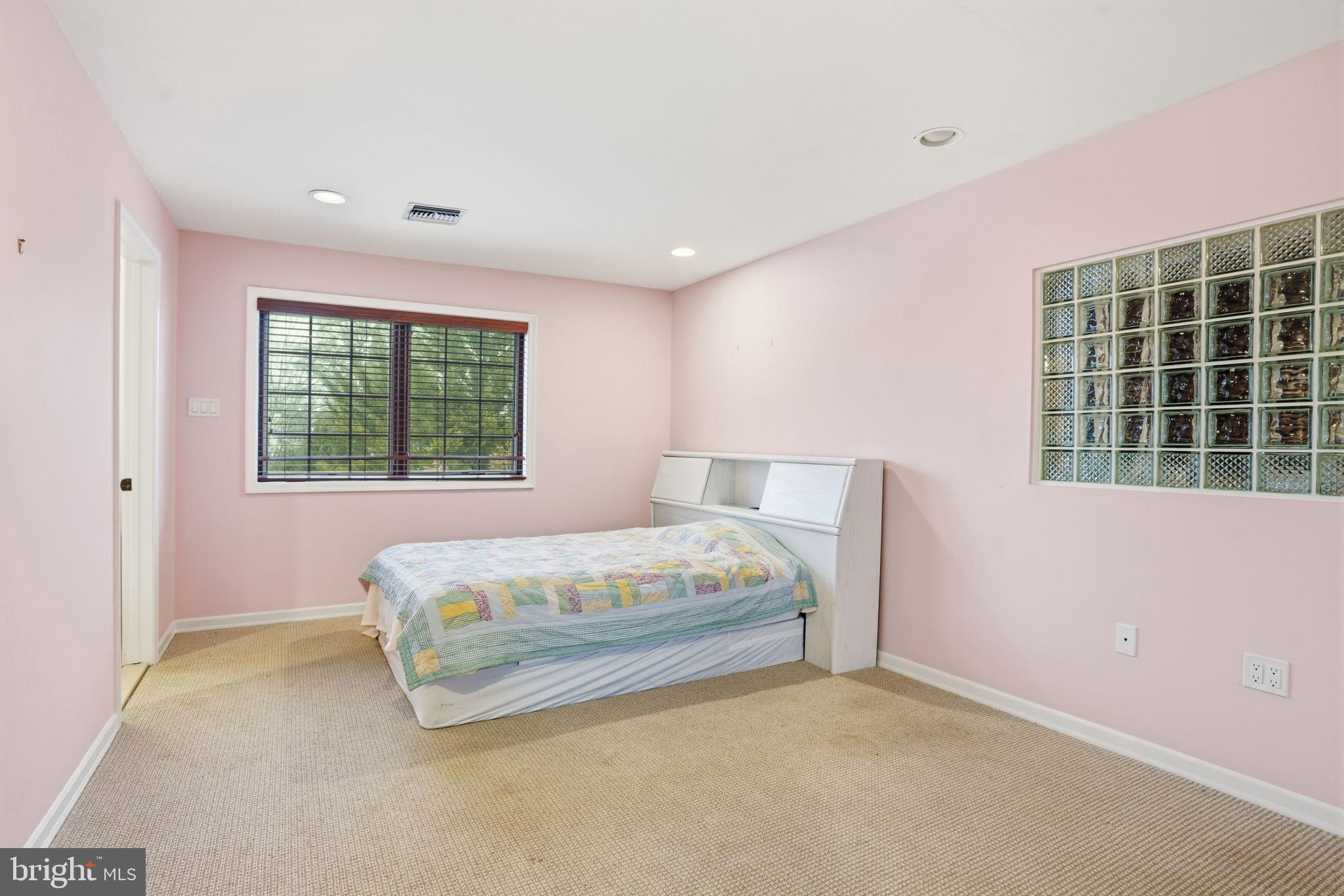 BLUE BELL - Residential