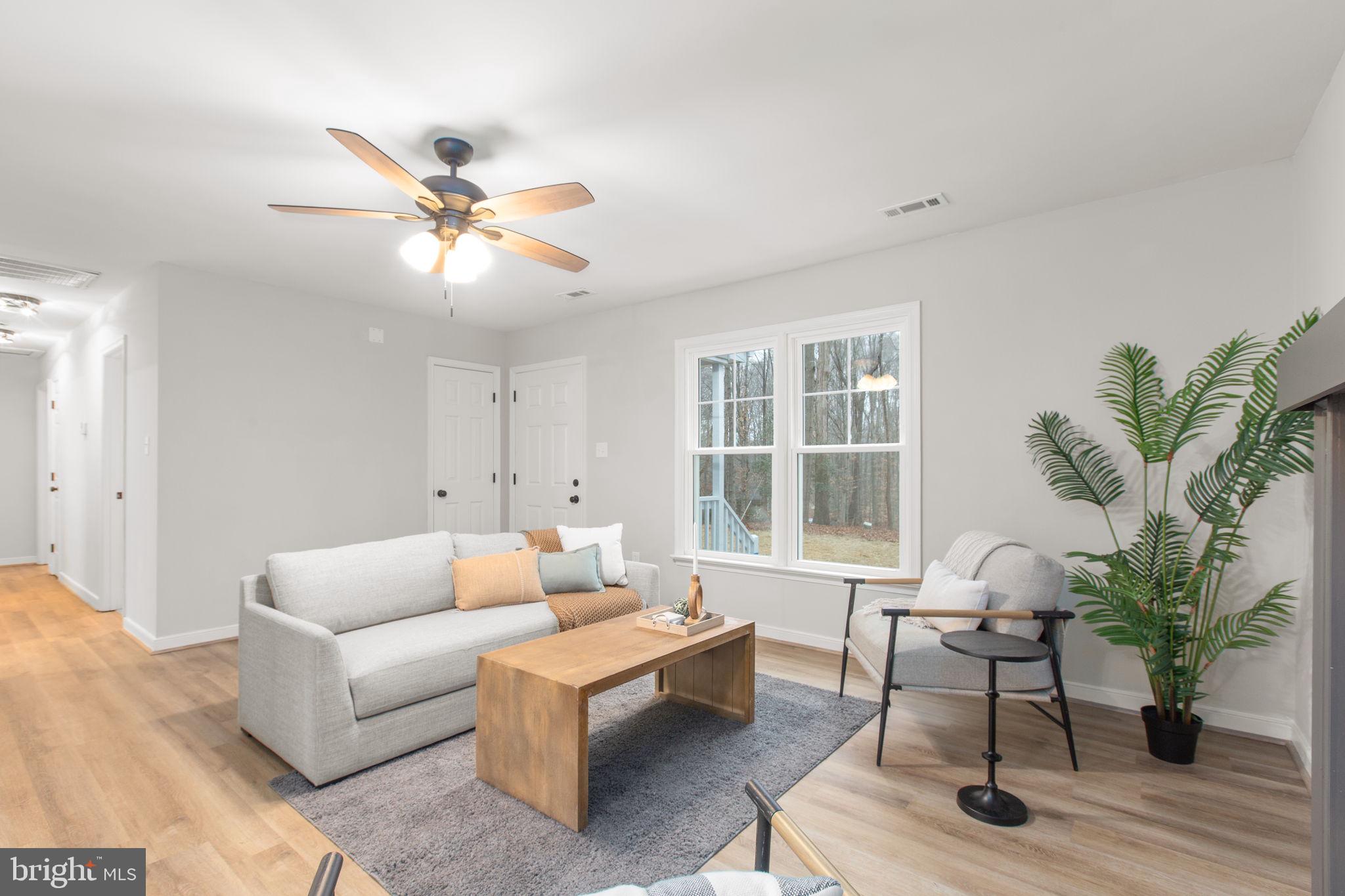 LAKE LAND OR - Residential