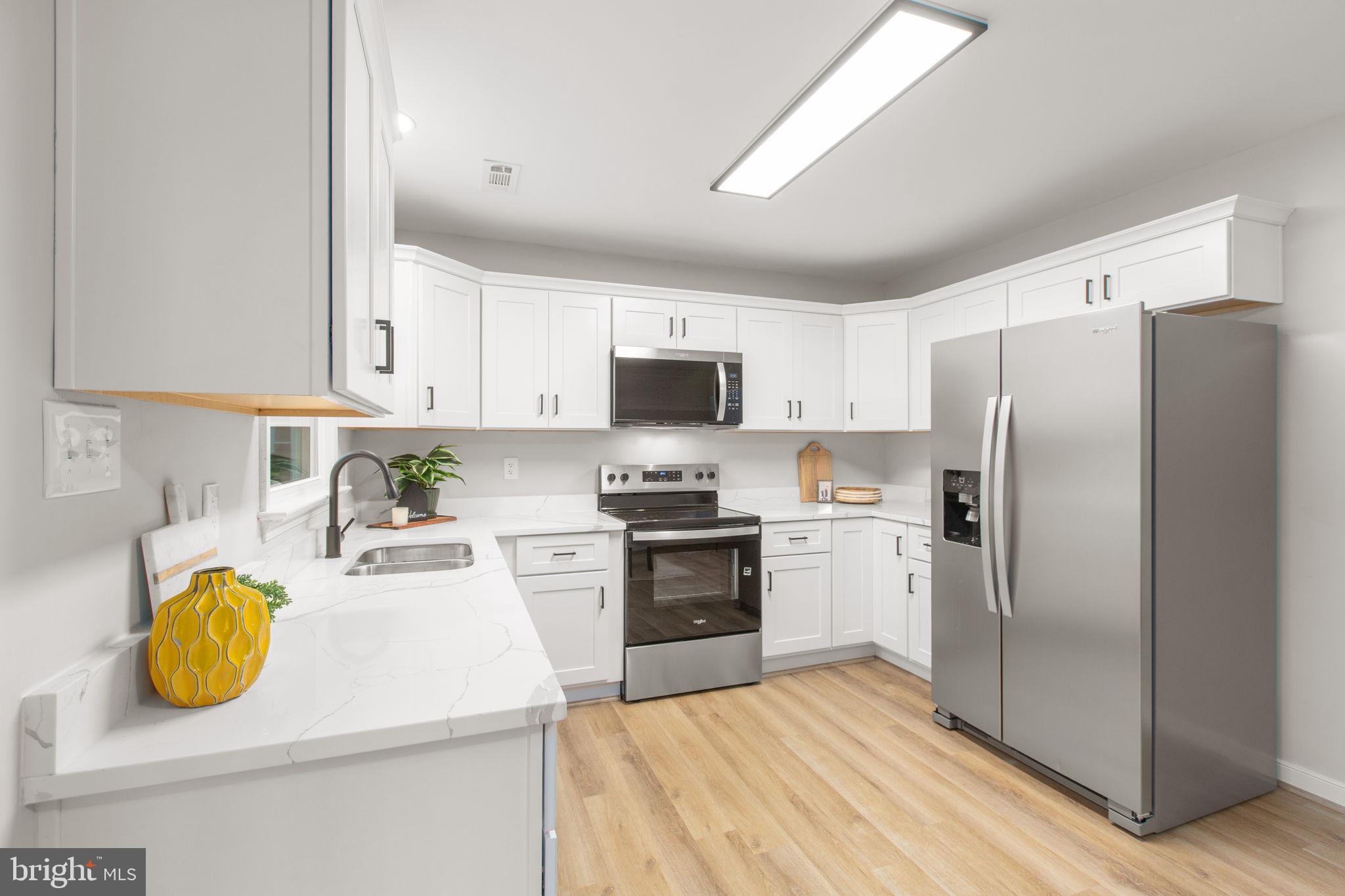 LAKE LAND OR - Residential