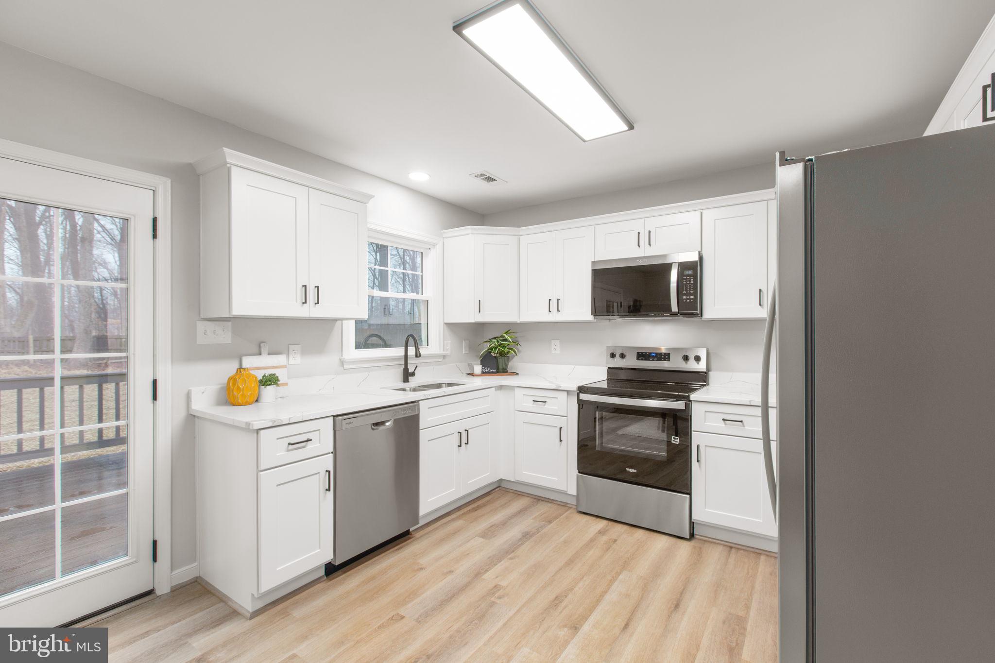 LAKE LAND OR - Residential