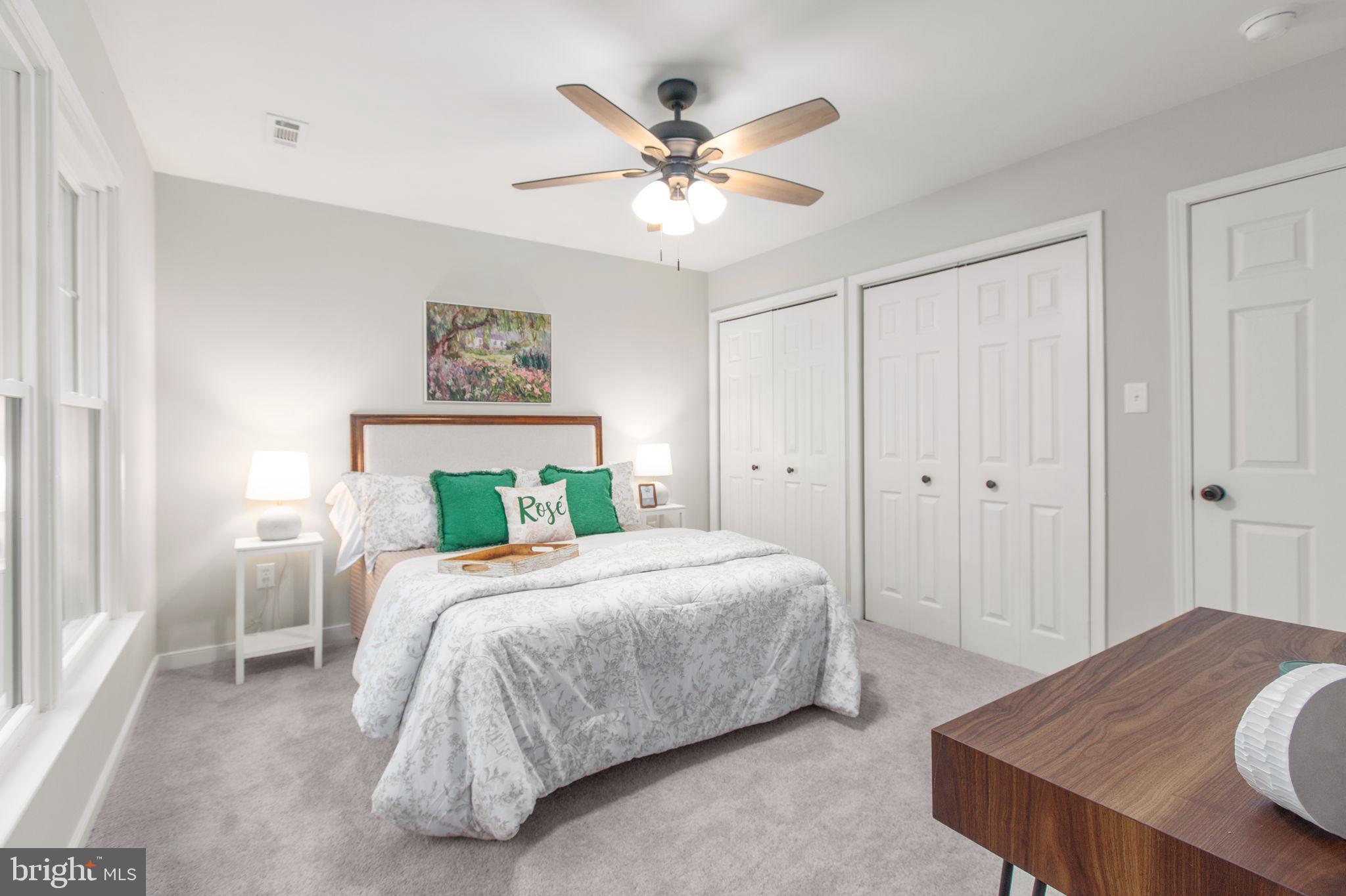 LAKE LAND OR - Residential