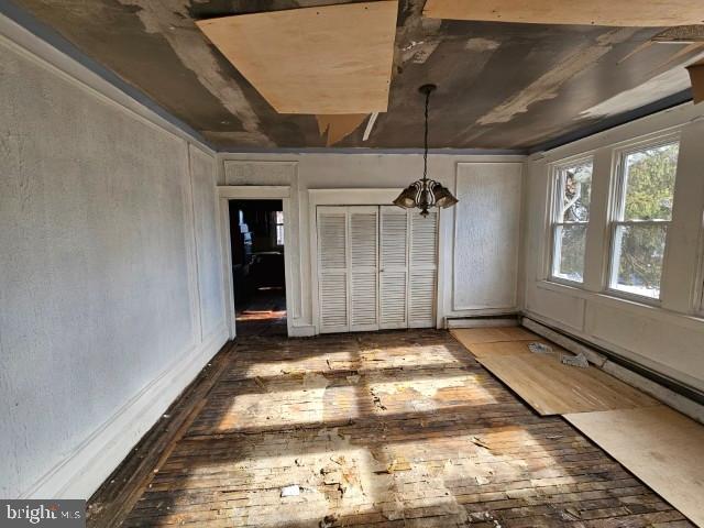 1515 W DUNCANNON AVENUE