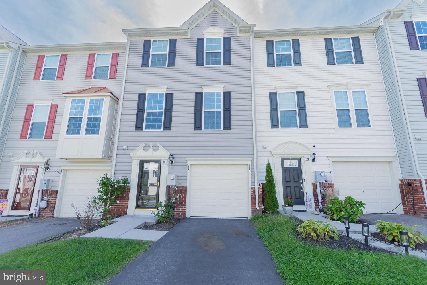 BROOKFIELD - Residential Lease