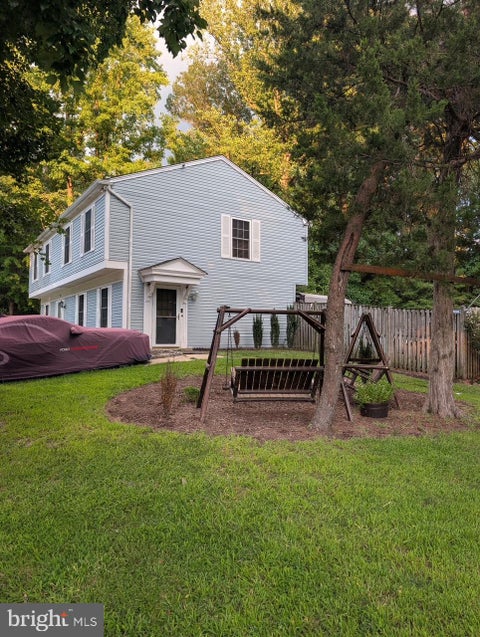 Photo of 707 Barrington Drive, WALDORF, MD 20602 (MLS # MDCH2057780)