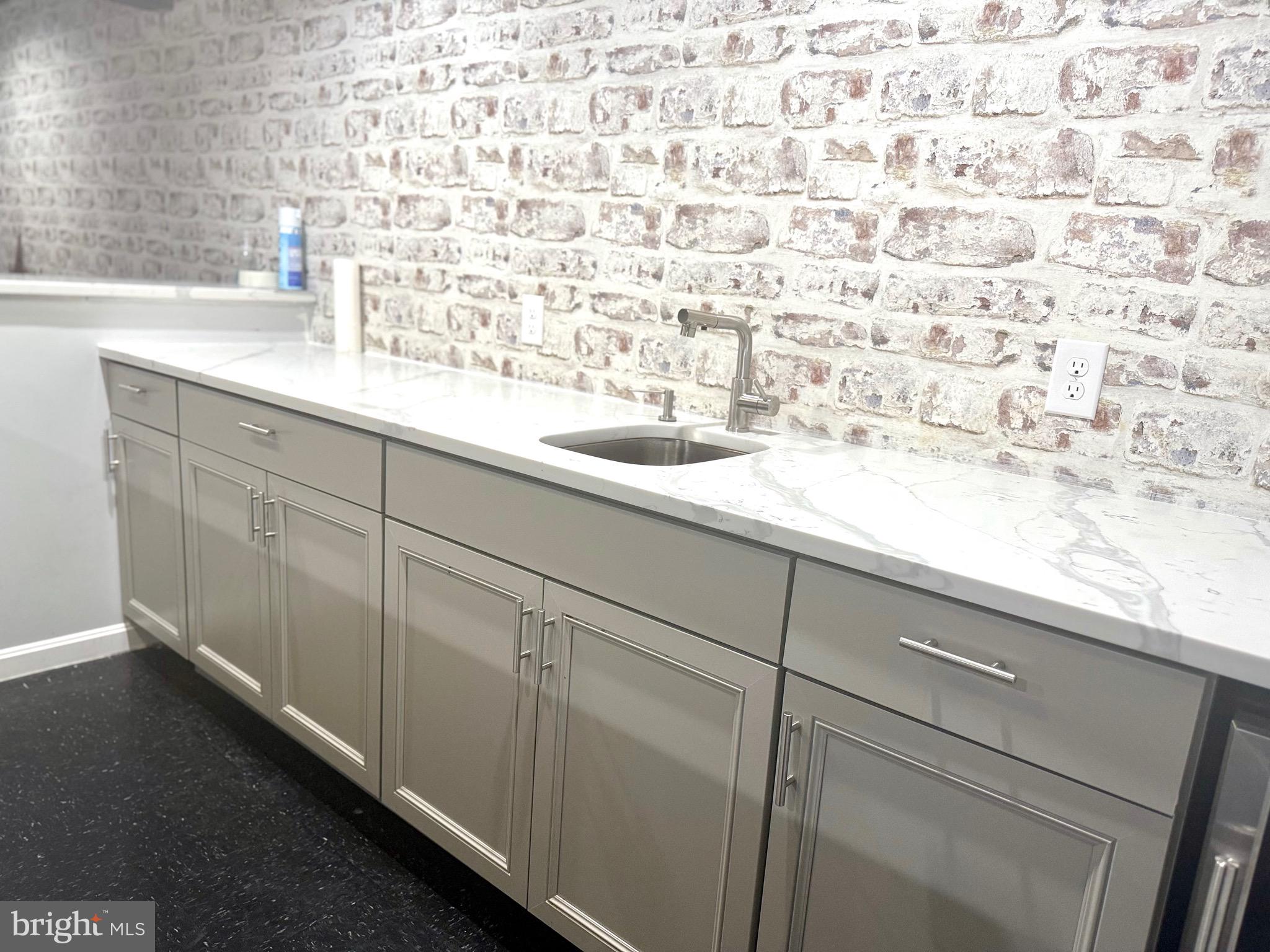 SHANNON COVE - Residential