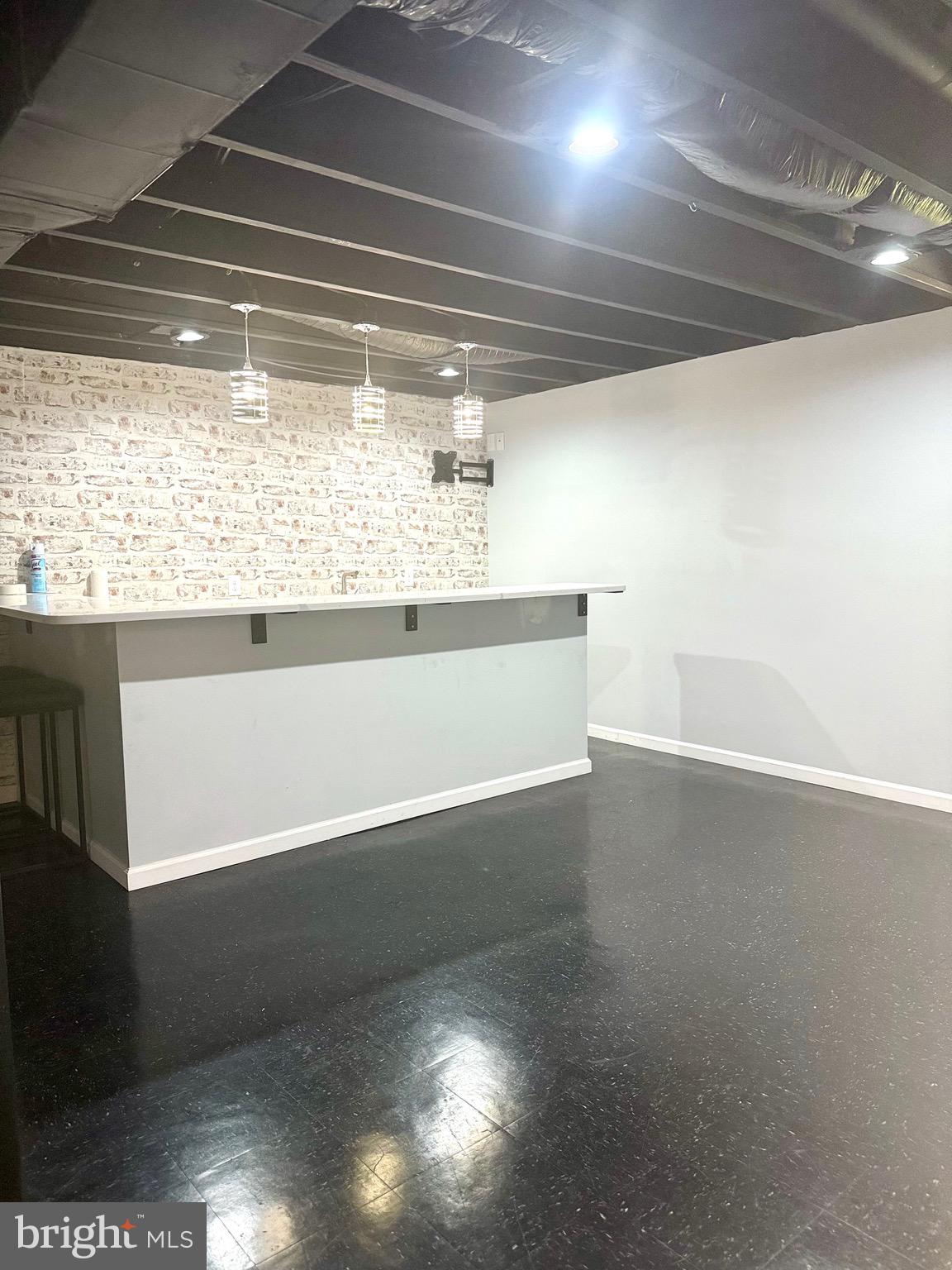 SHANNON COVE - Residential