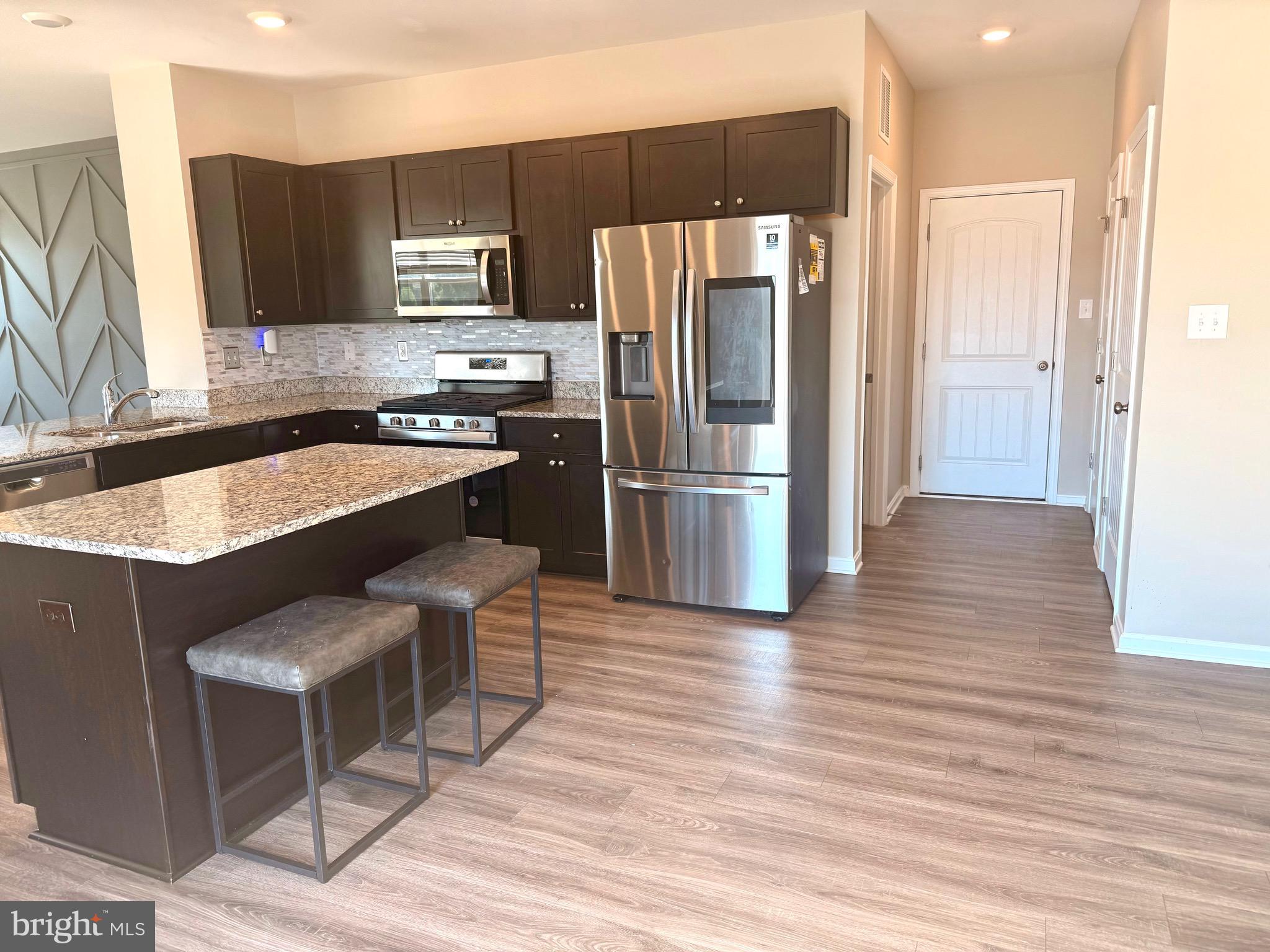 SHANNON COVE - Residential