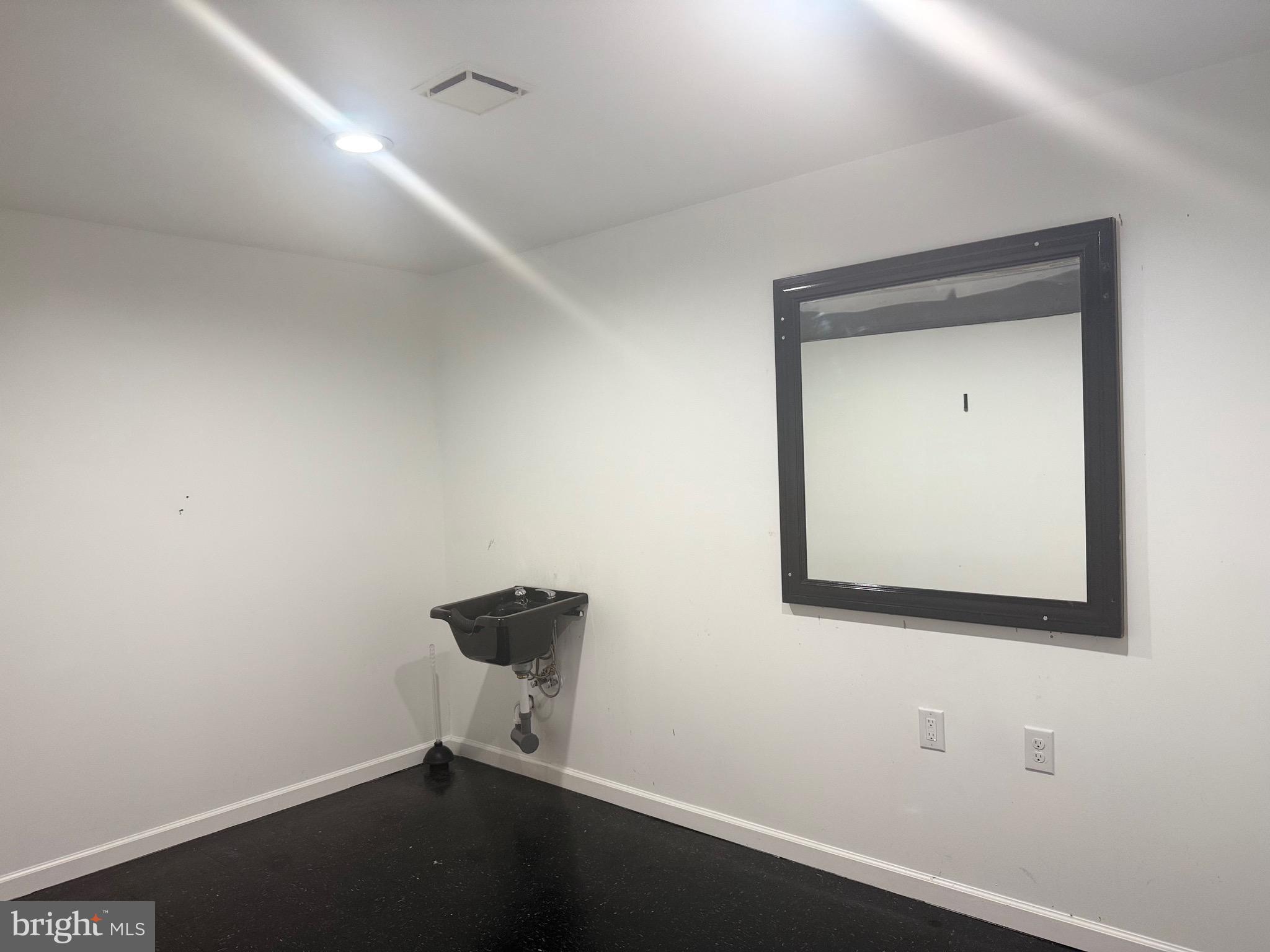 SHANNON COVE - Residential