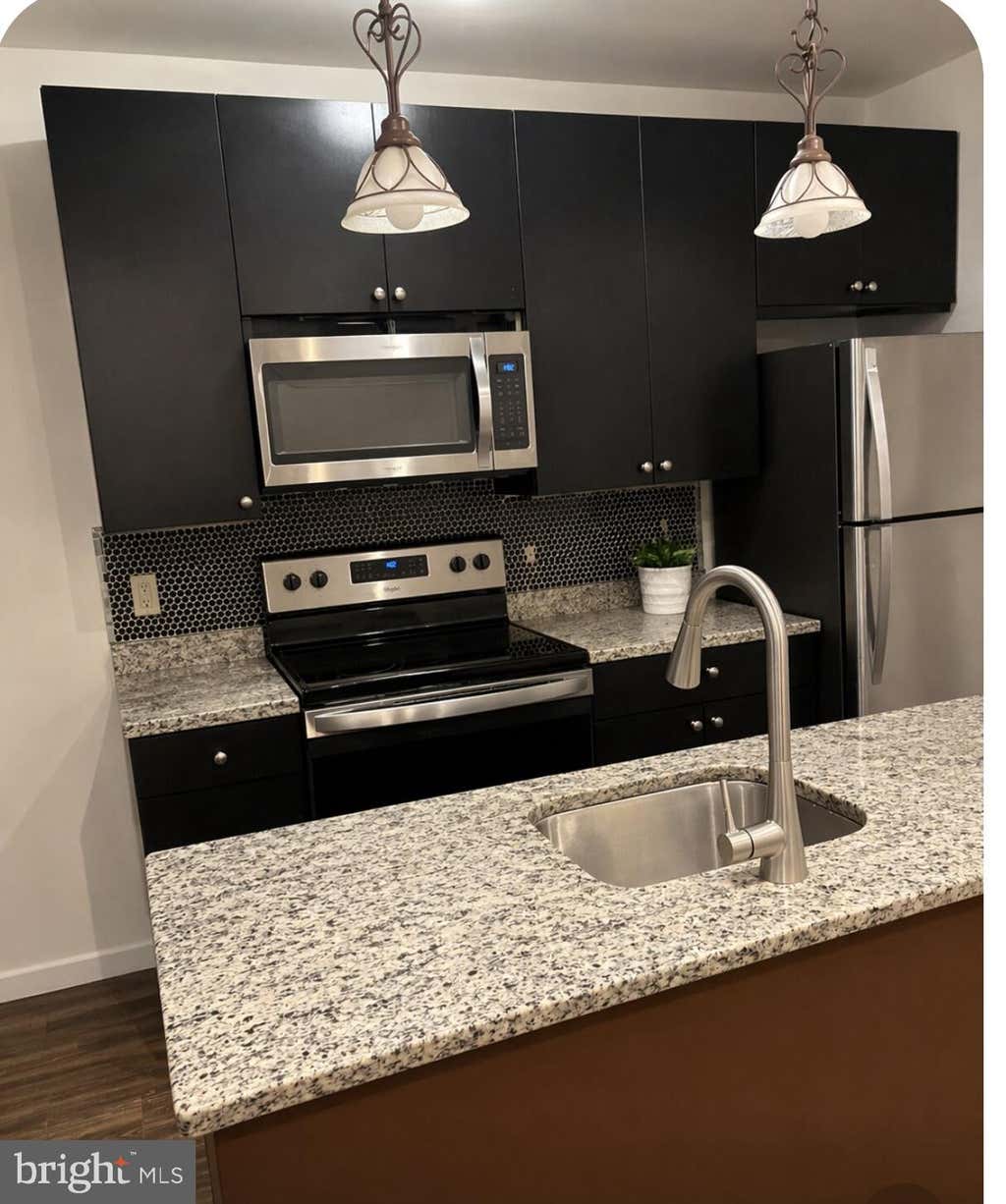 Photo of 759 19th Street NE, WASHINGTON, DC 20002 (MLS # DCDC2257734)
