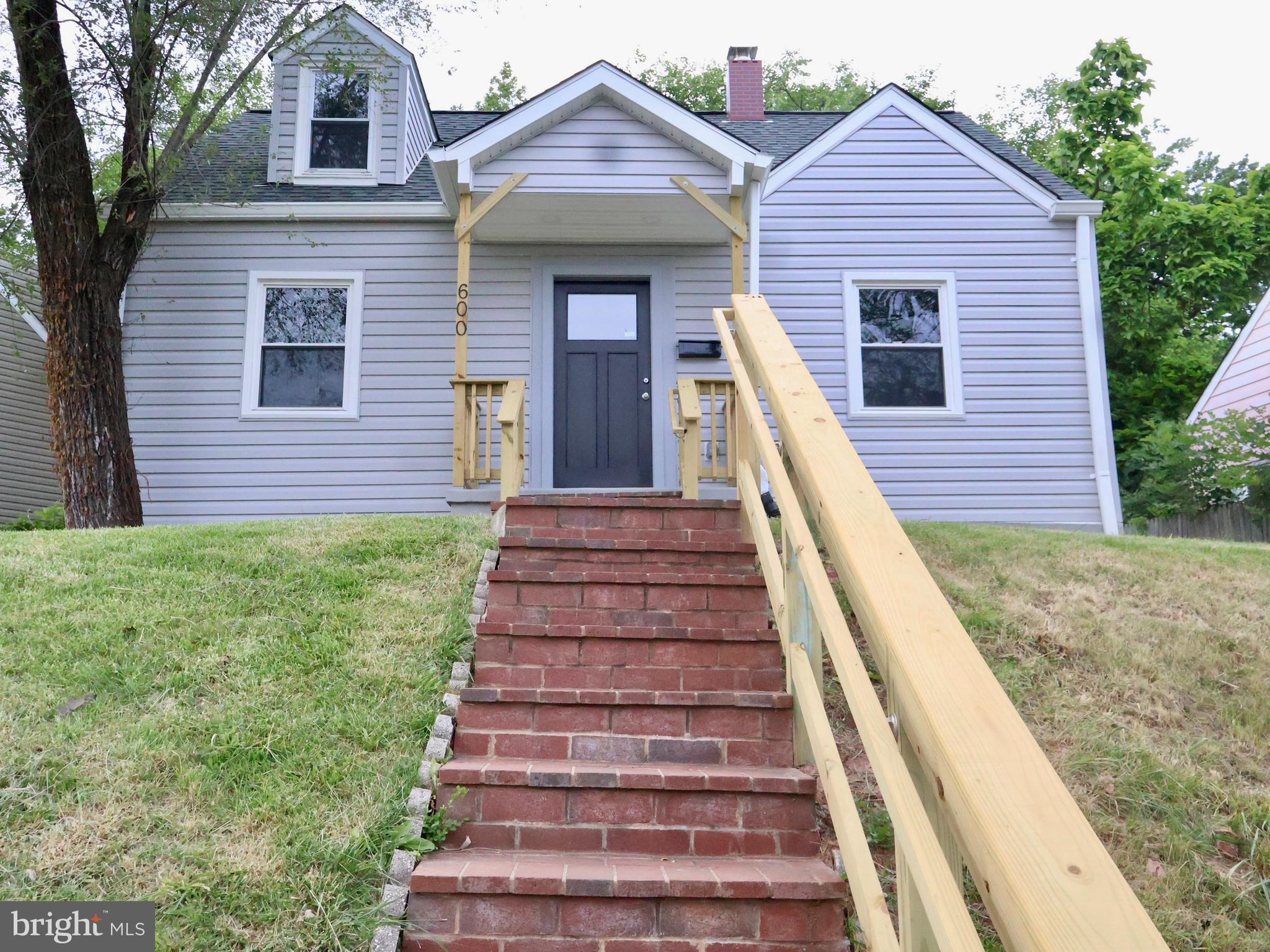 Welcome to this beautifully renovated 3-bedroom, 2-bath single-family home that seamlessly blends modern upgrades with classic style. Enjoy peace of mind with a brand new roof, 2023 HVAC system, 2020 water heater, and brand new laundry setup. Inside, you’ll find new carpet throughout and a gorgeous kitchen featuring quartz countertops and stylish pendant lighting. Both bathrooms have been tastefully updated with Carrara marble finishes, adding a touch of luxury. This move-in-ready home is the perfect combination of comfort, quality, and design. Don’t miss out!
Send all offers in a single pdf file