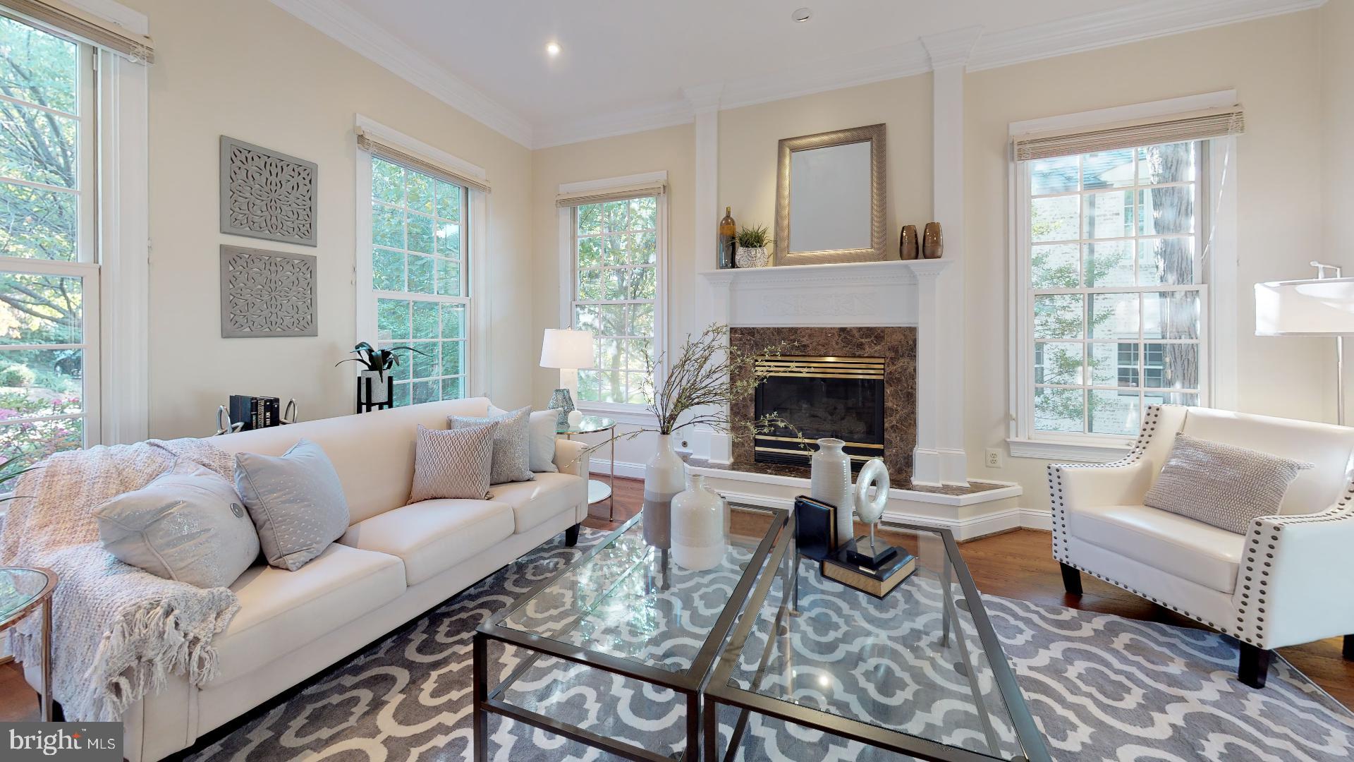 COUNTRY CLUB HILLS - Residential