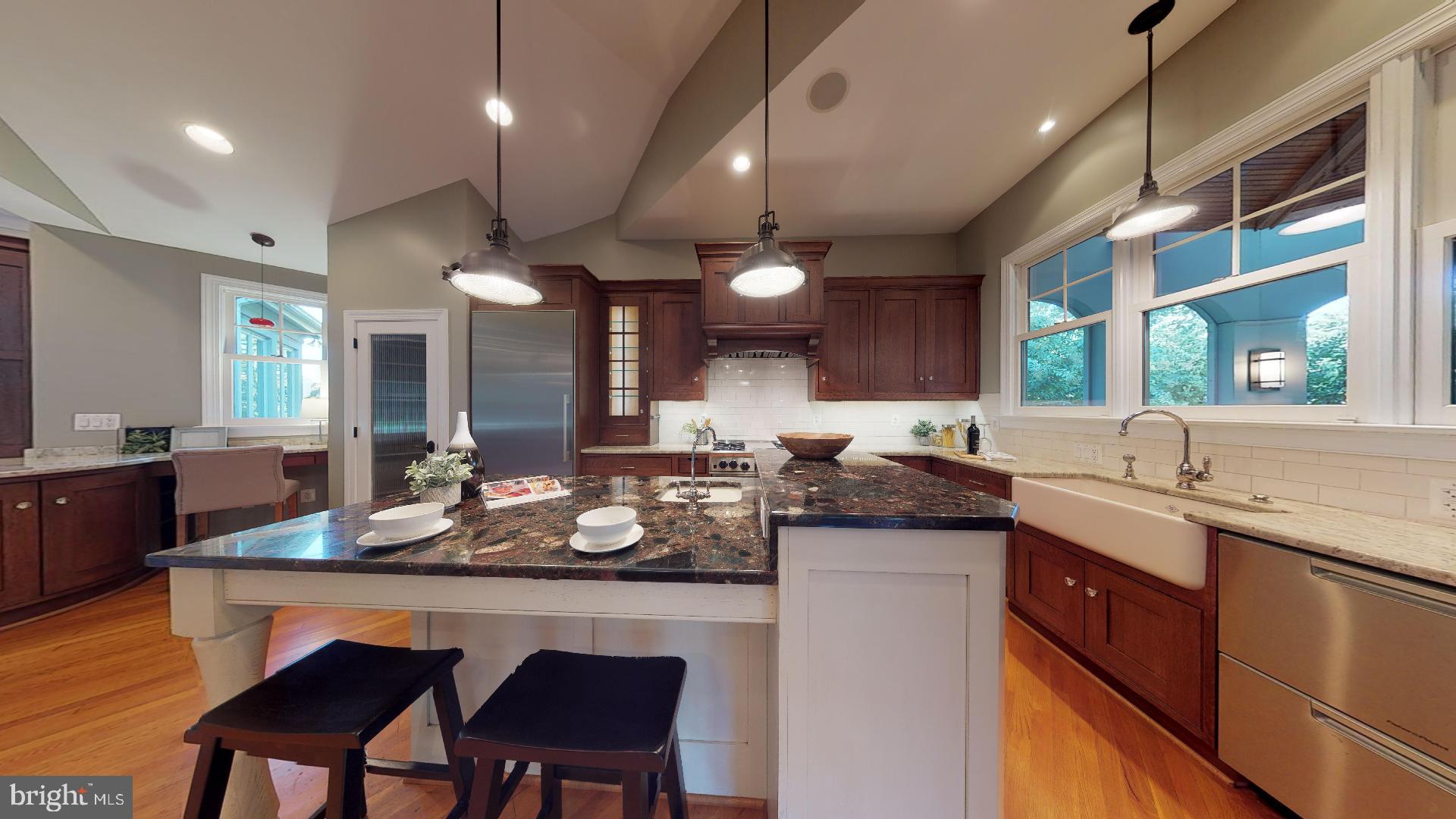 COUNTRY CLUB HILLS - Residential