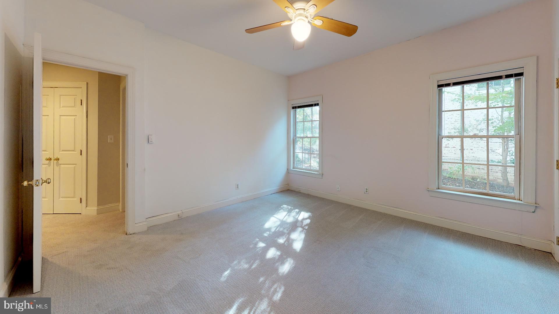 COUNTRY CLUB HILLS - Residential