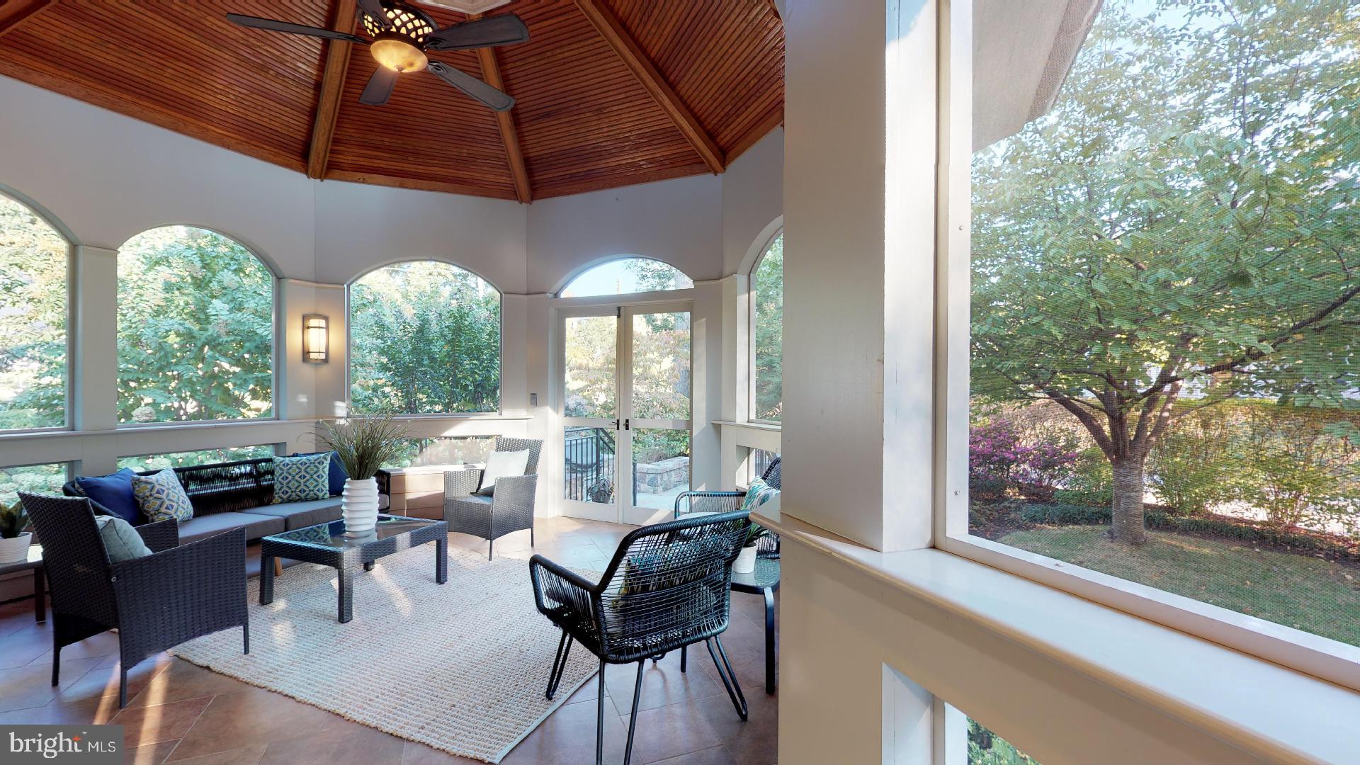 COUNTRY CLUB HILLS - Residential