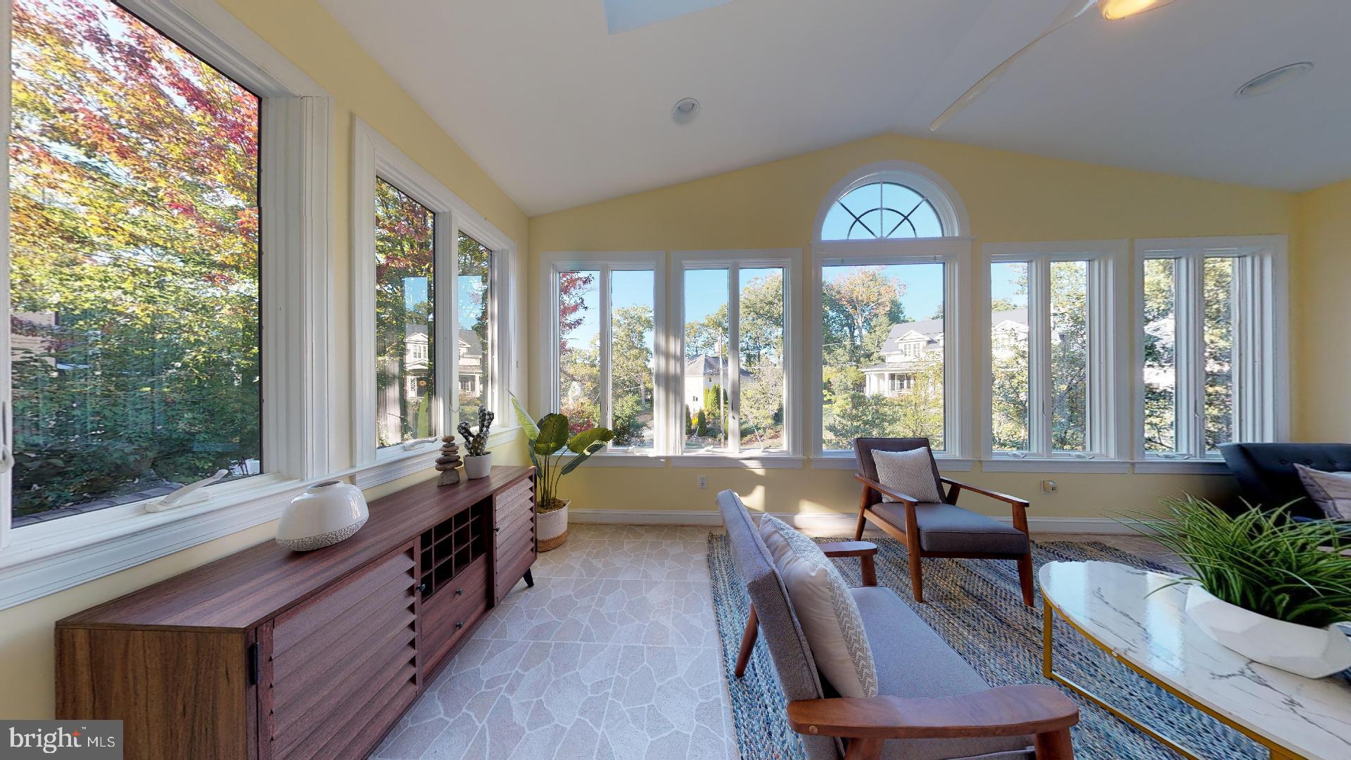 COUNTRY CLUB HILLS - Residential