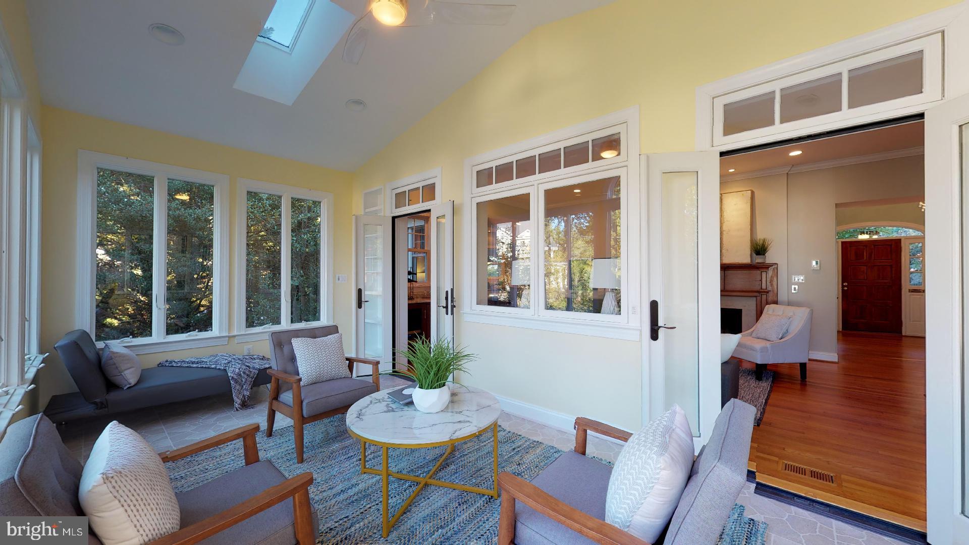 COUNTRY CLUB HILLS - Residential