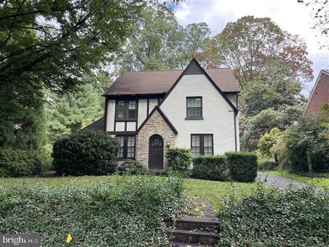 Photo of 1299 HILLSIDE DR, LANCASTER, PA 17603 (MLS # PALA2042390)