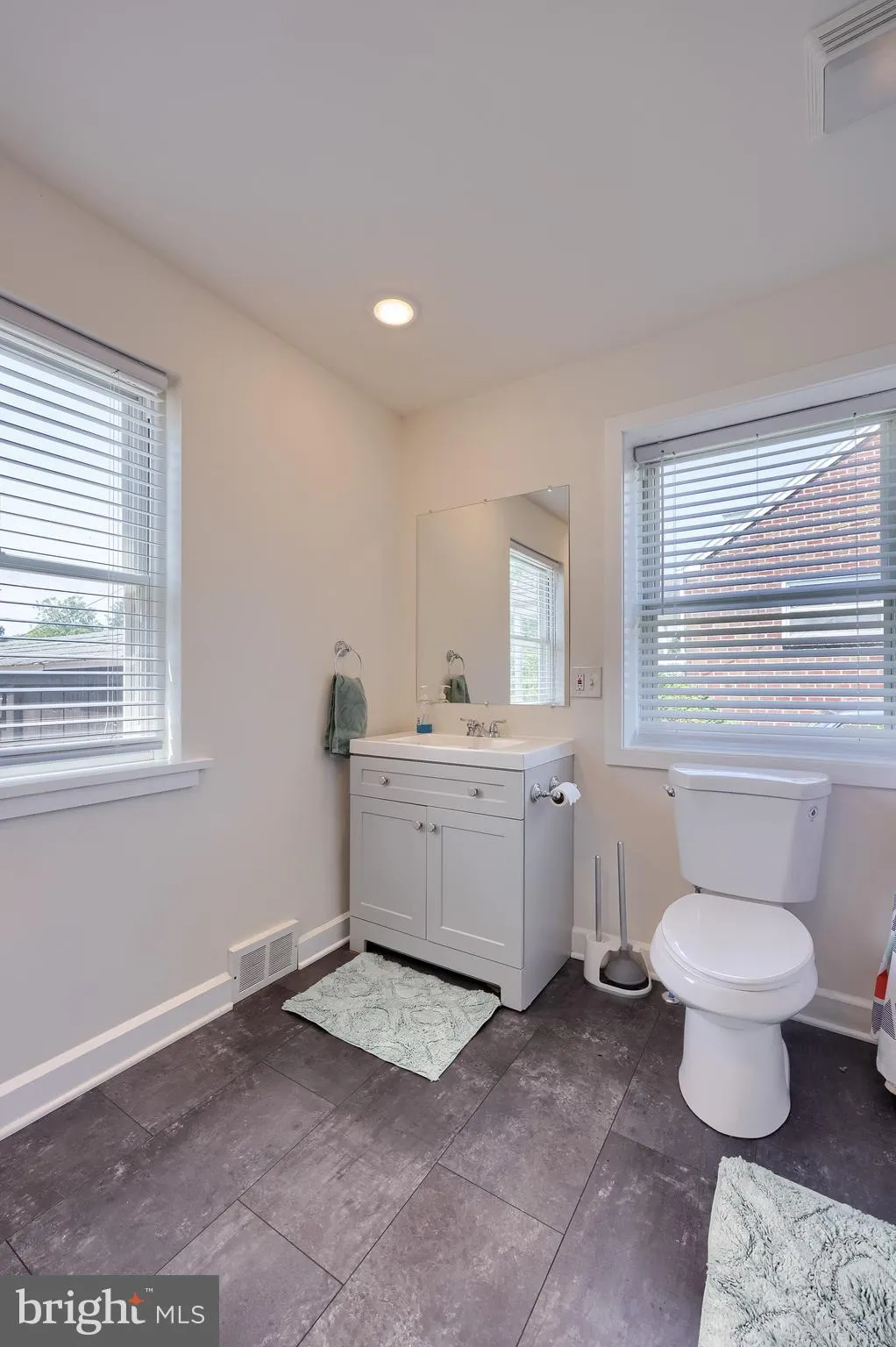 Lancaster, Pennsylvania 17603, United States, 4 Bedrooms Bedrooms, ,4 BathroomsBathrooms,Residential,Active,147116