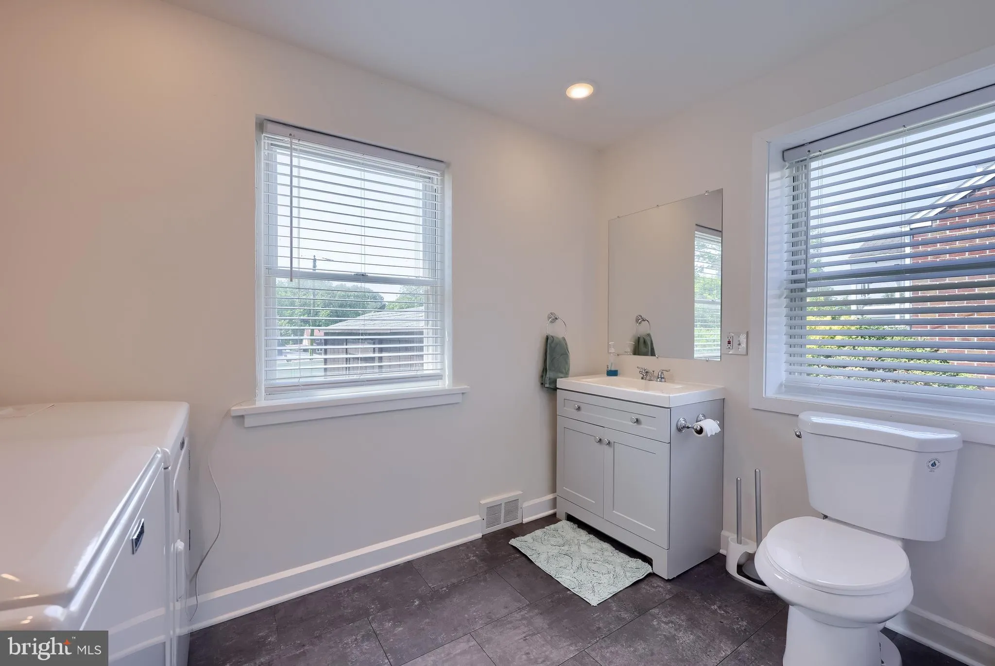 Lancaster, Pennsylvania 17603, United States, 4 Bedrooms Bedrooms, ,4 BathroomsBathrooms,Residential,Active,147116