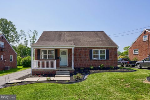 1304 MAPLE AVENUE LANCASTER PA 17603