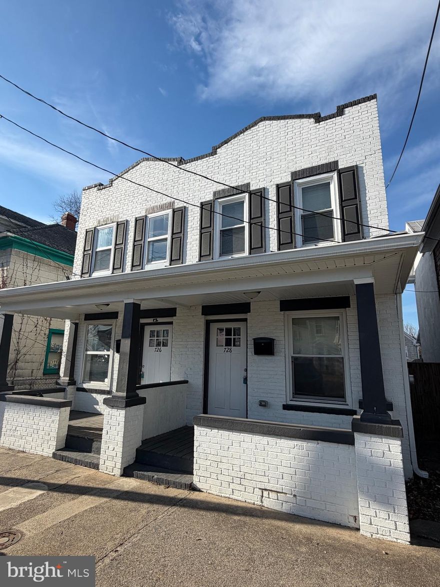 This is a great opportunity for a savvy investor to live in one unit and rent out the other, or to add a turn-key asset to an existing investment portfolio. This property under went major renovation in 2021, bringing both units up to modern-day standards. Since then, 728 has just had new carpet put in, while 726 offers new luxury vinyl plank flooring in the kitchen. Both units are currently vacant, providing freedom and flexibility in tenant selection and rental or lease terms. Each unit offers a comfortable layout, main-level laundry for added convenience, utilities are metered separately, and fenced-in backyards. Don’t miss this opportunity, this  duplex could be yours. Schedule your showing today!