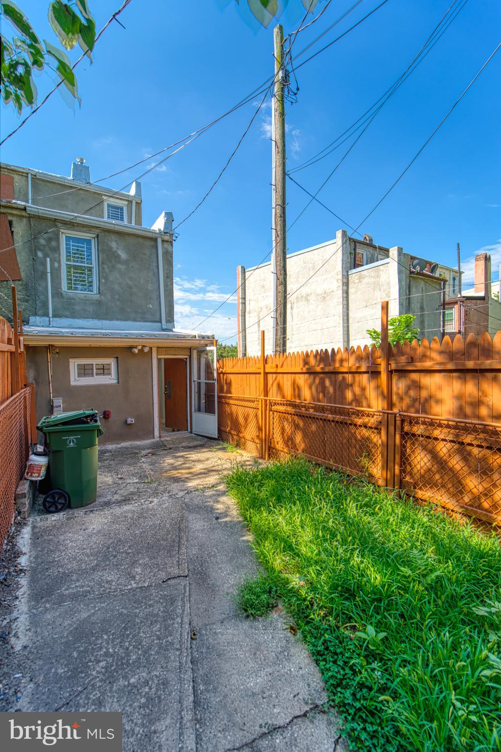 HARLEM PARK - Residential Lease