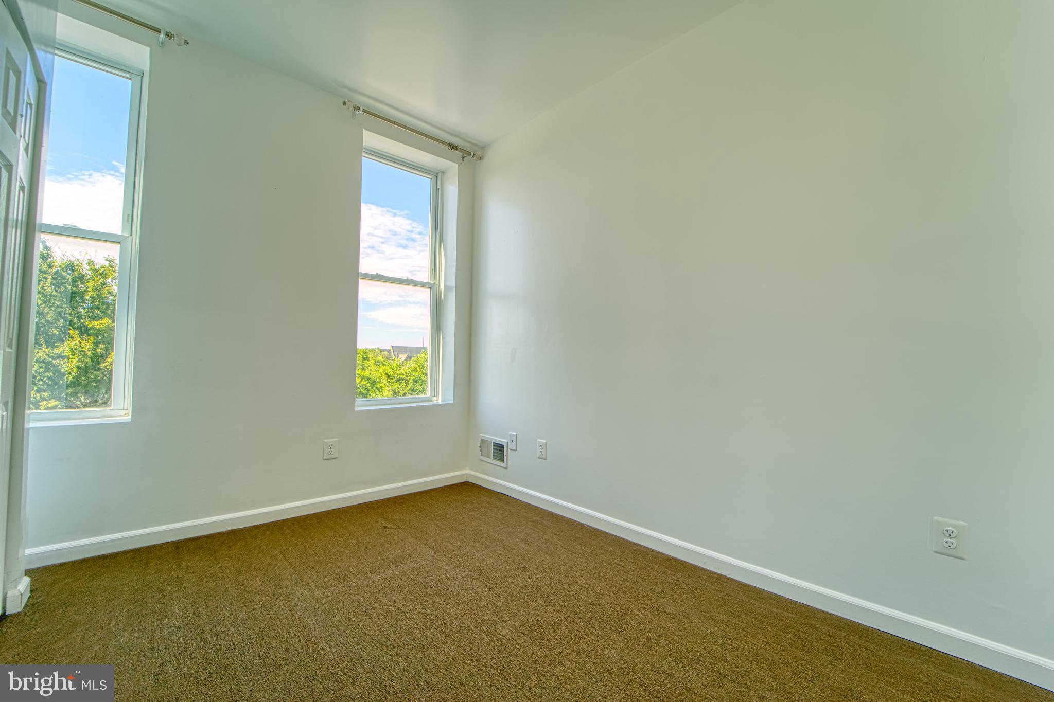 HARLEM PARK - Residential Lease