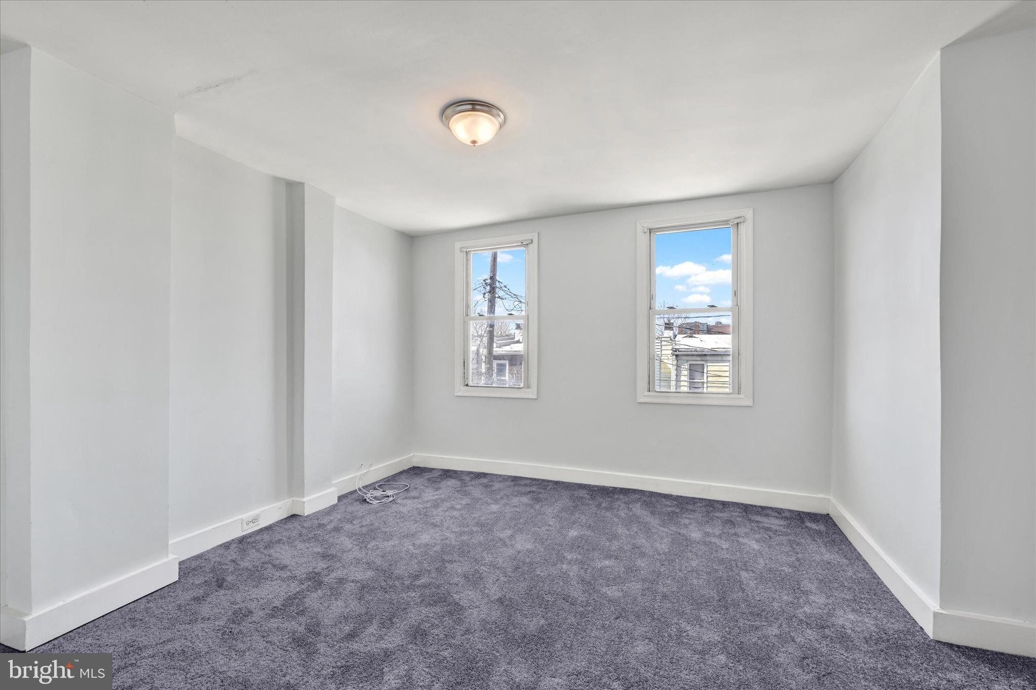 ELLWOOD PARK - Residential