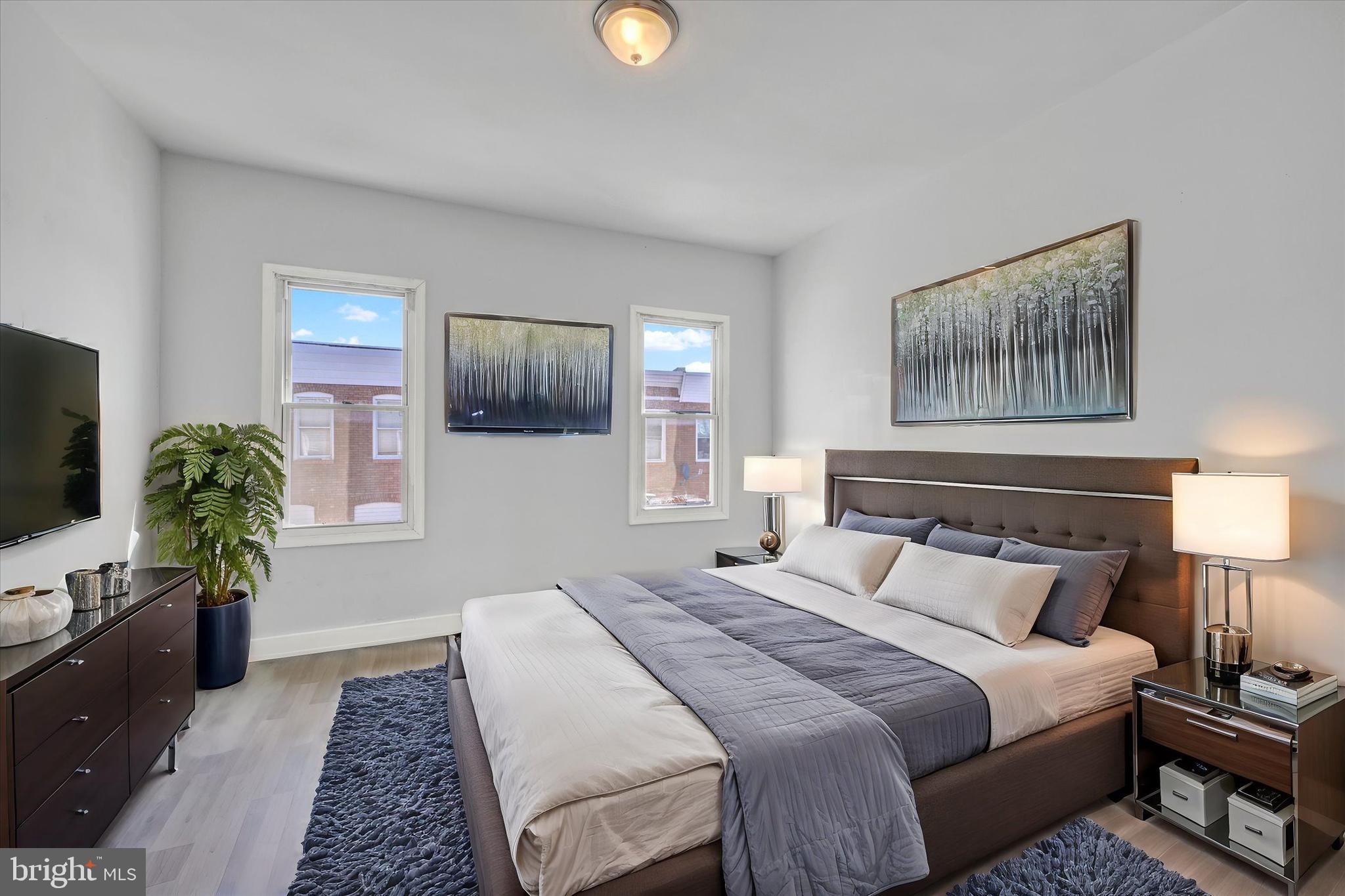 ELLWOOD PARK - Residential