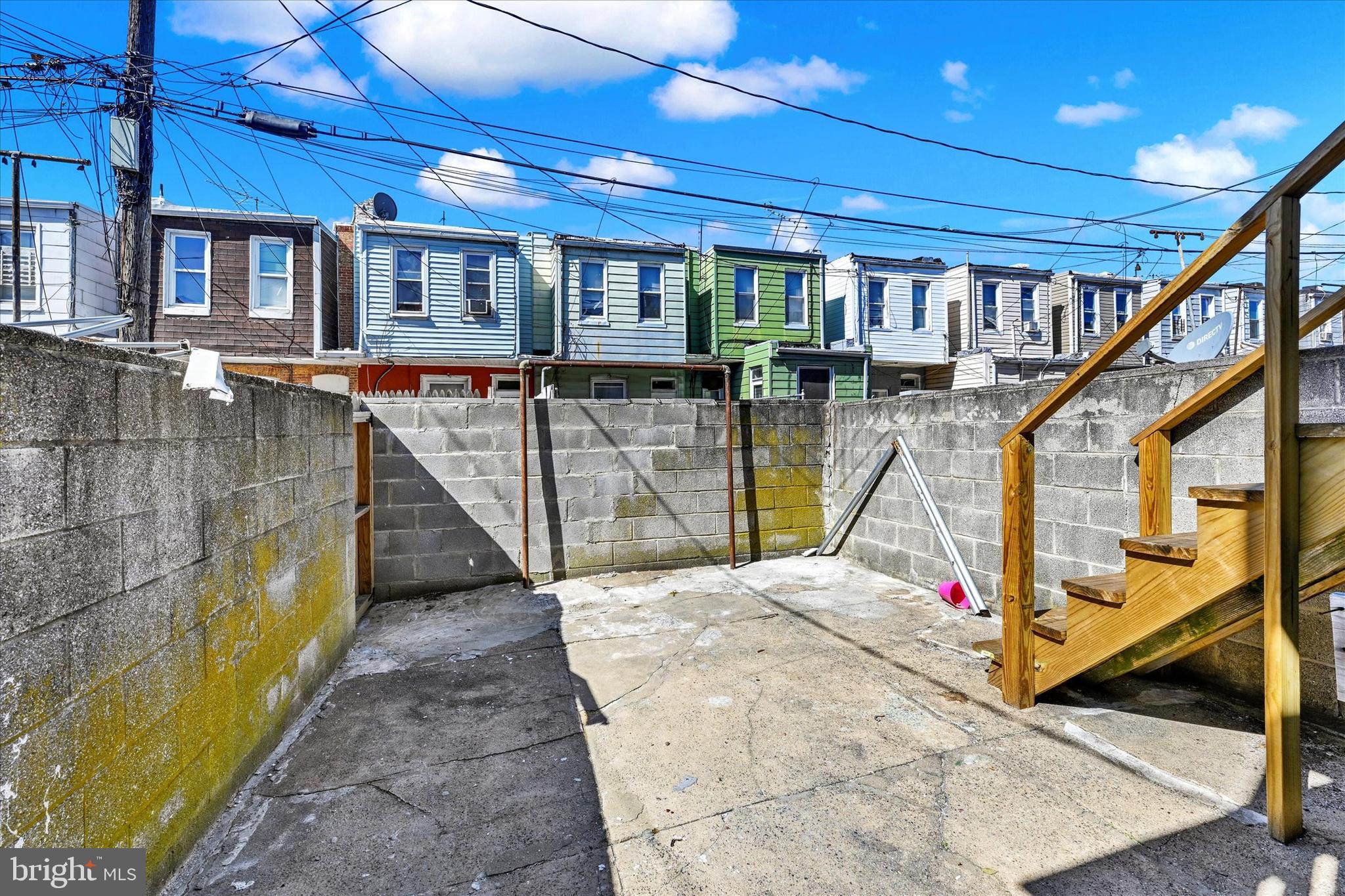 ELLWOOD PARK - Residential