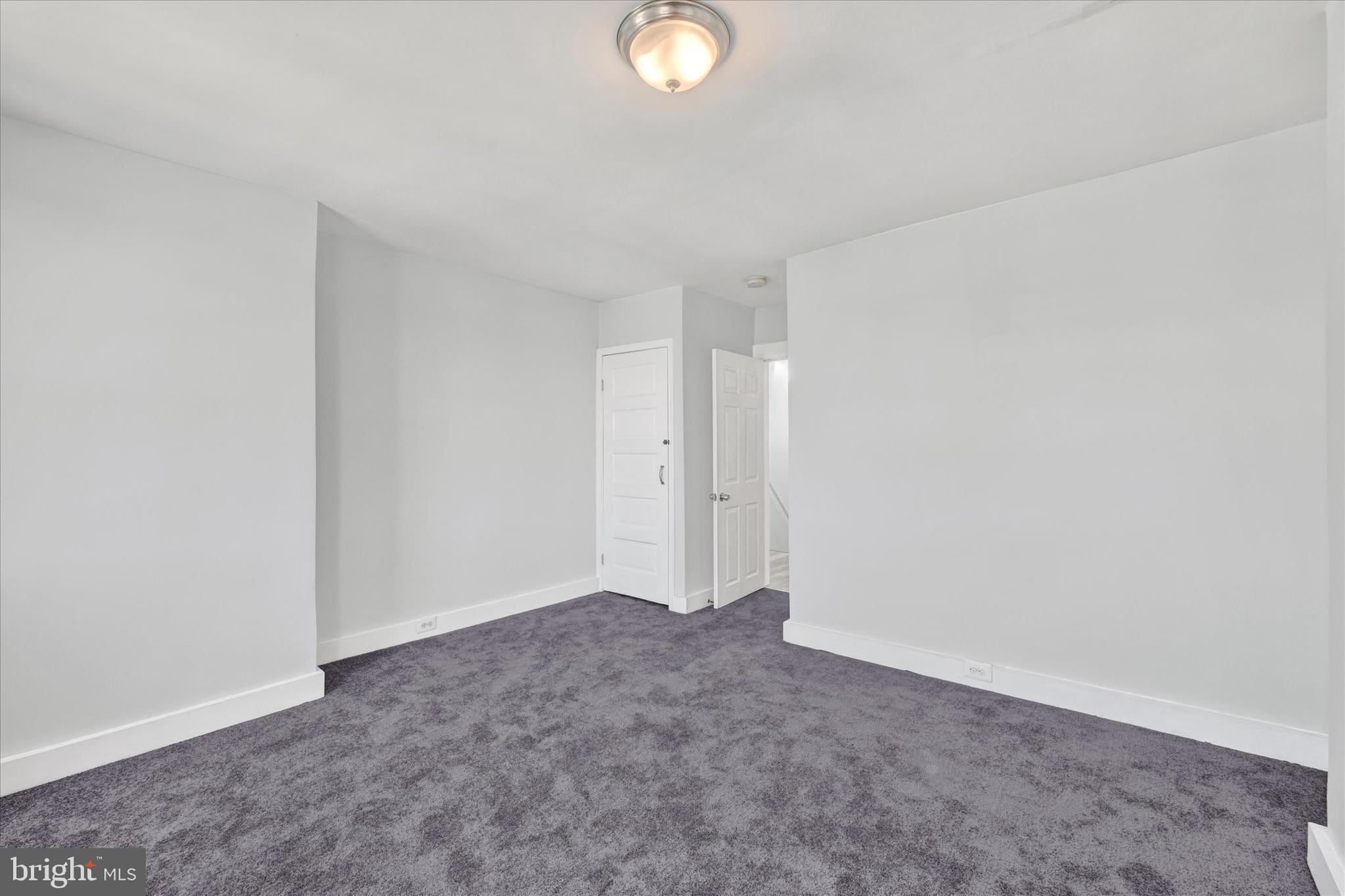 ELLWOOD PARK - Residential