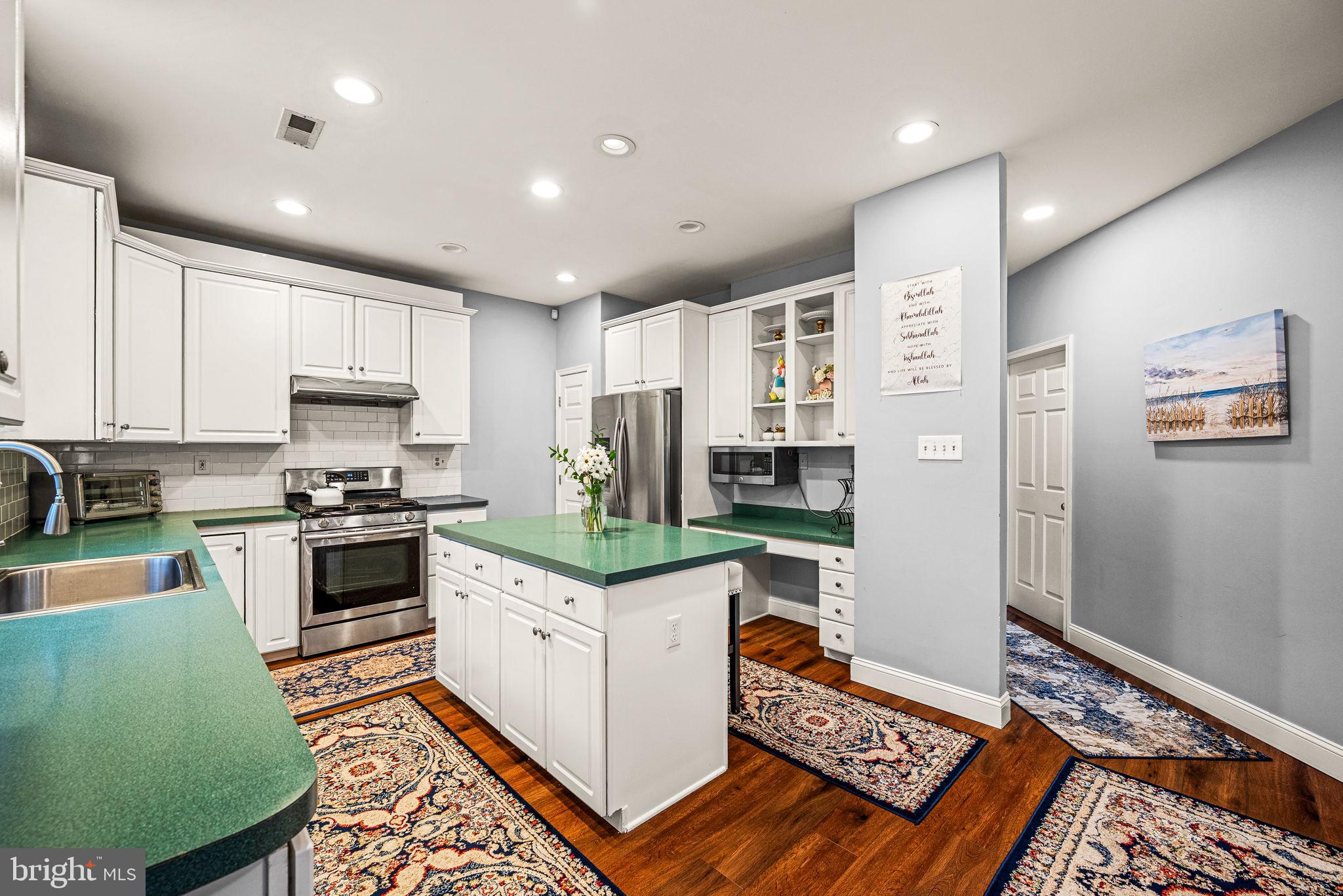 HIDDEN OAKS I - Residential