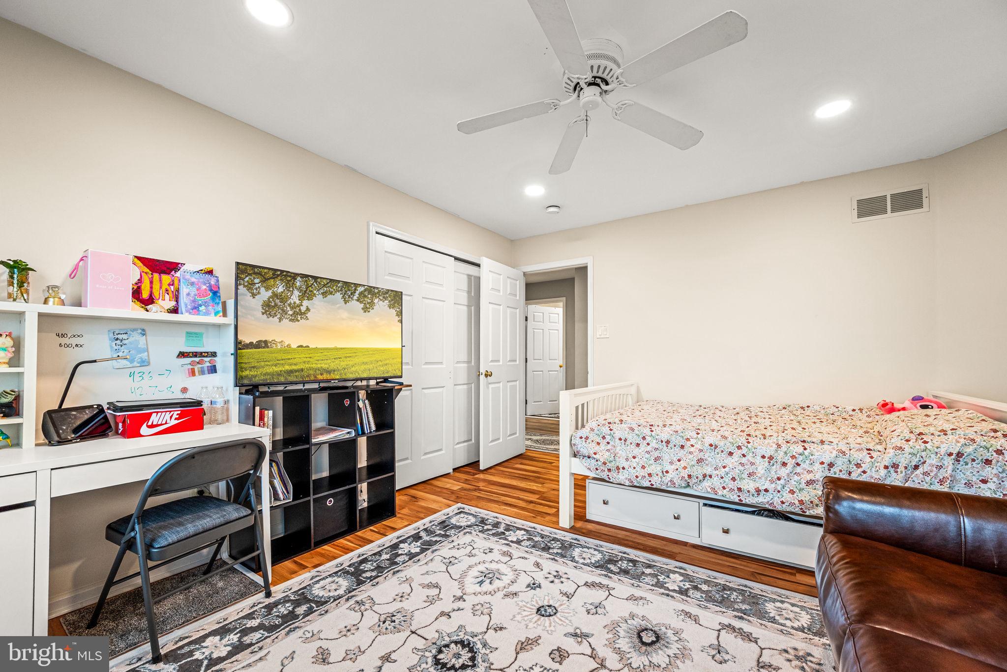 HIDDEN OAKS I - Residential