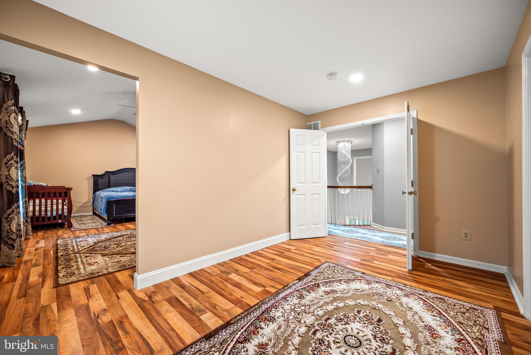 HIDDEN OAKS I - Residential