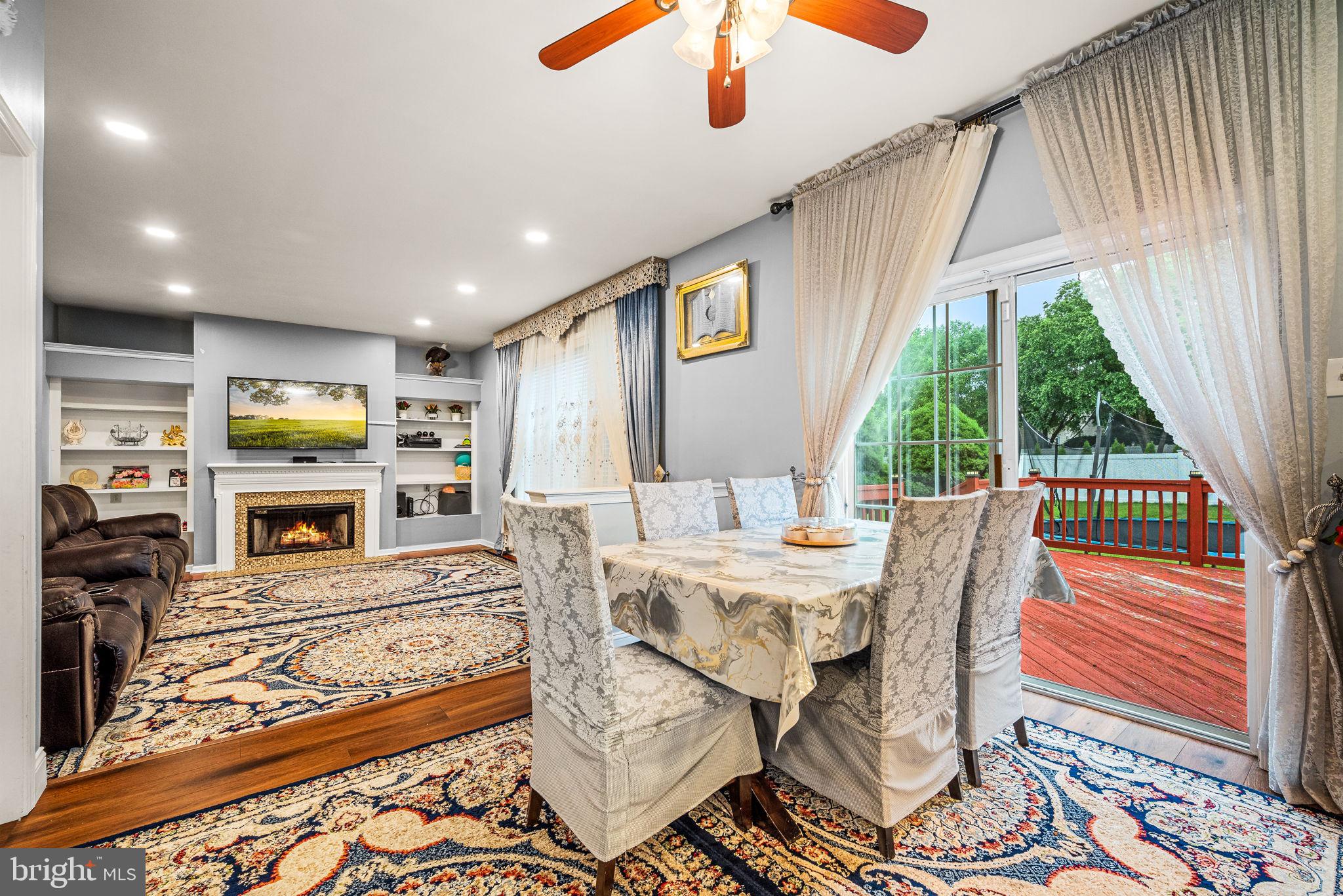 HIDDEN OAKS I - Residential