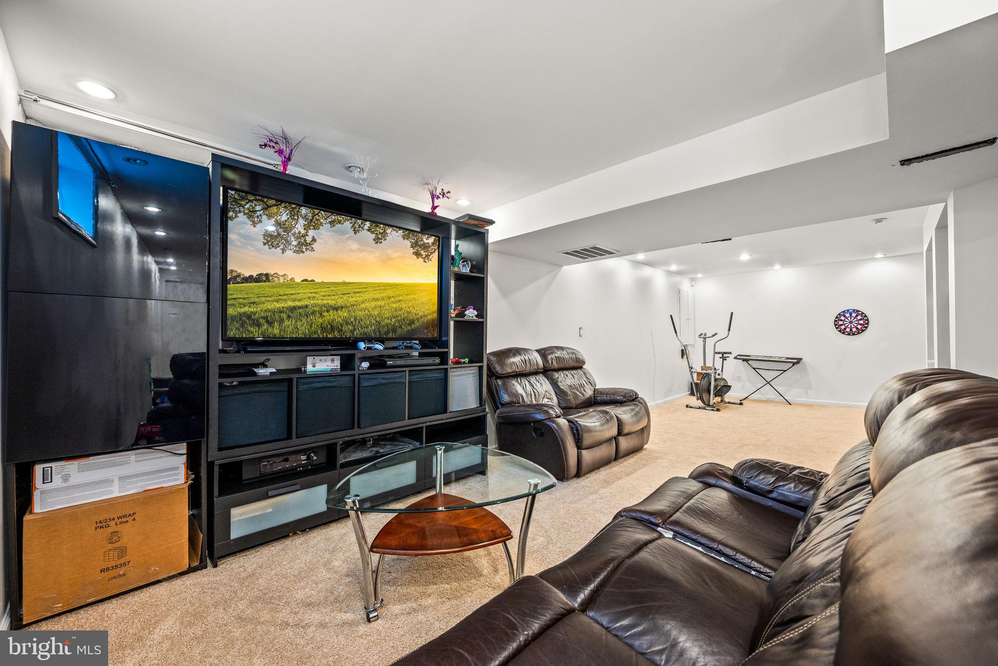 HIDDEN OAKS I - Residential