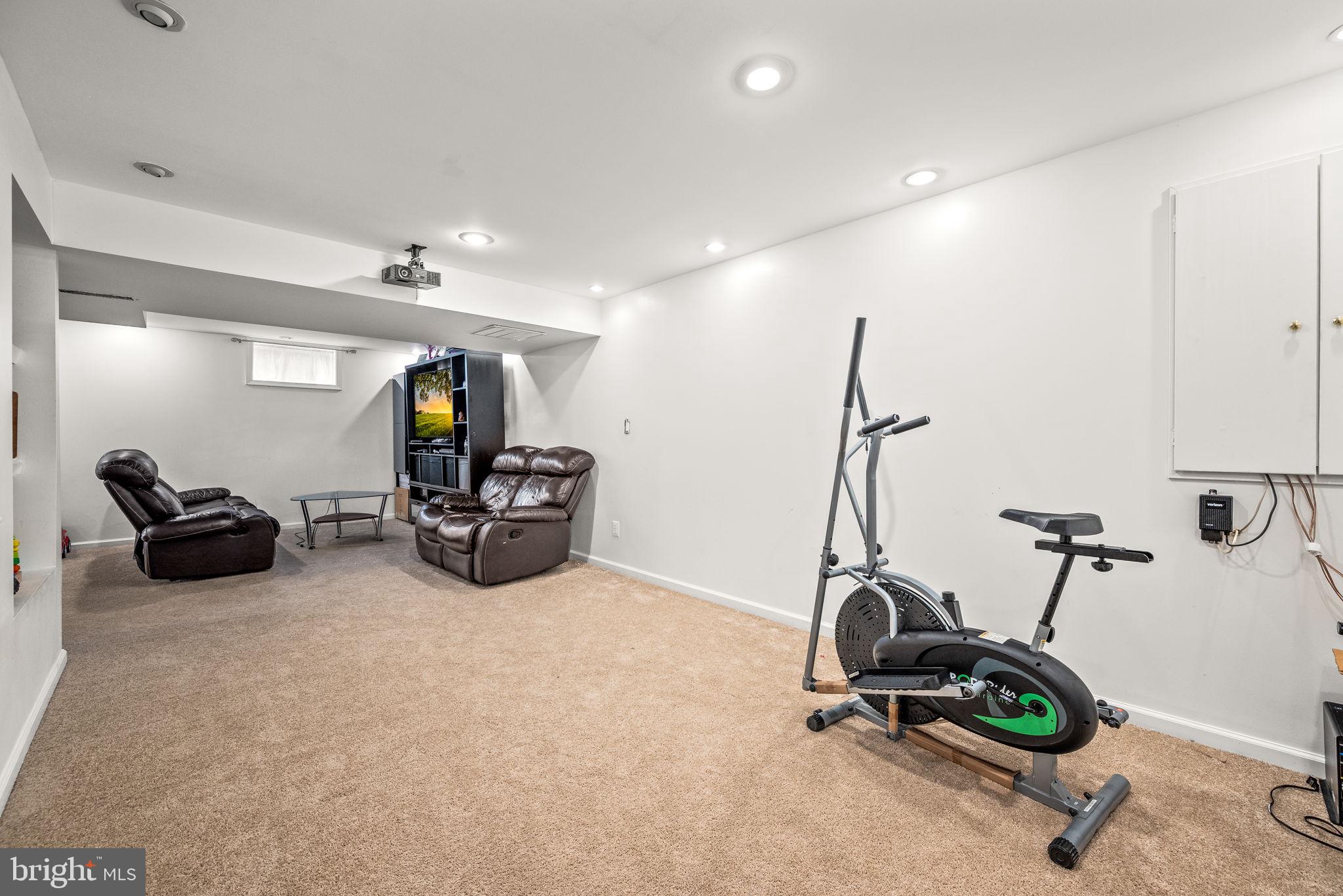 HIDDEN OAKS I - Residential