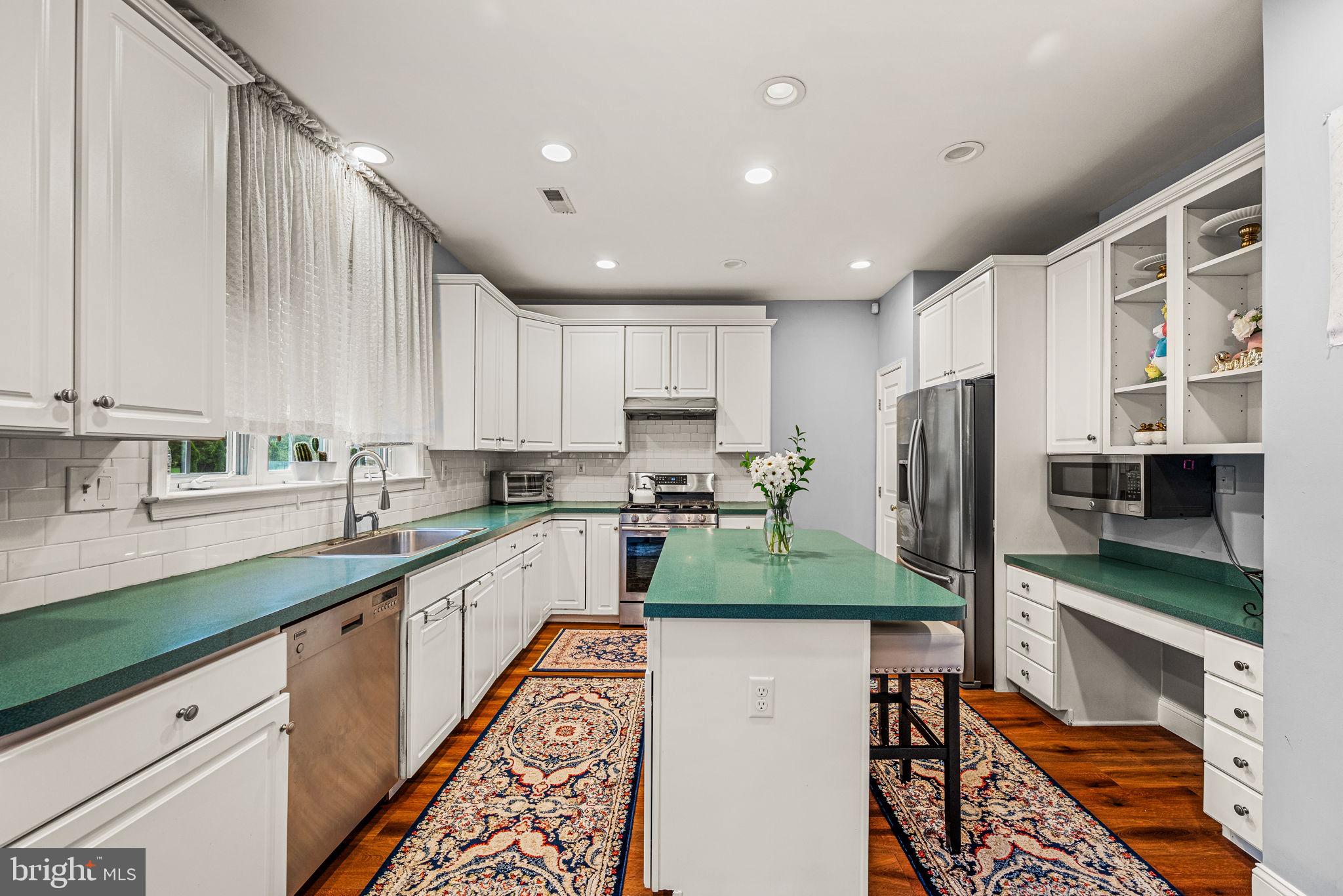 HIDDEN OAKS I - Residential