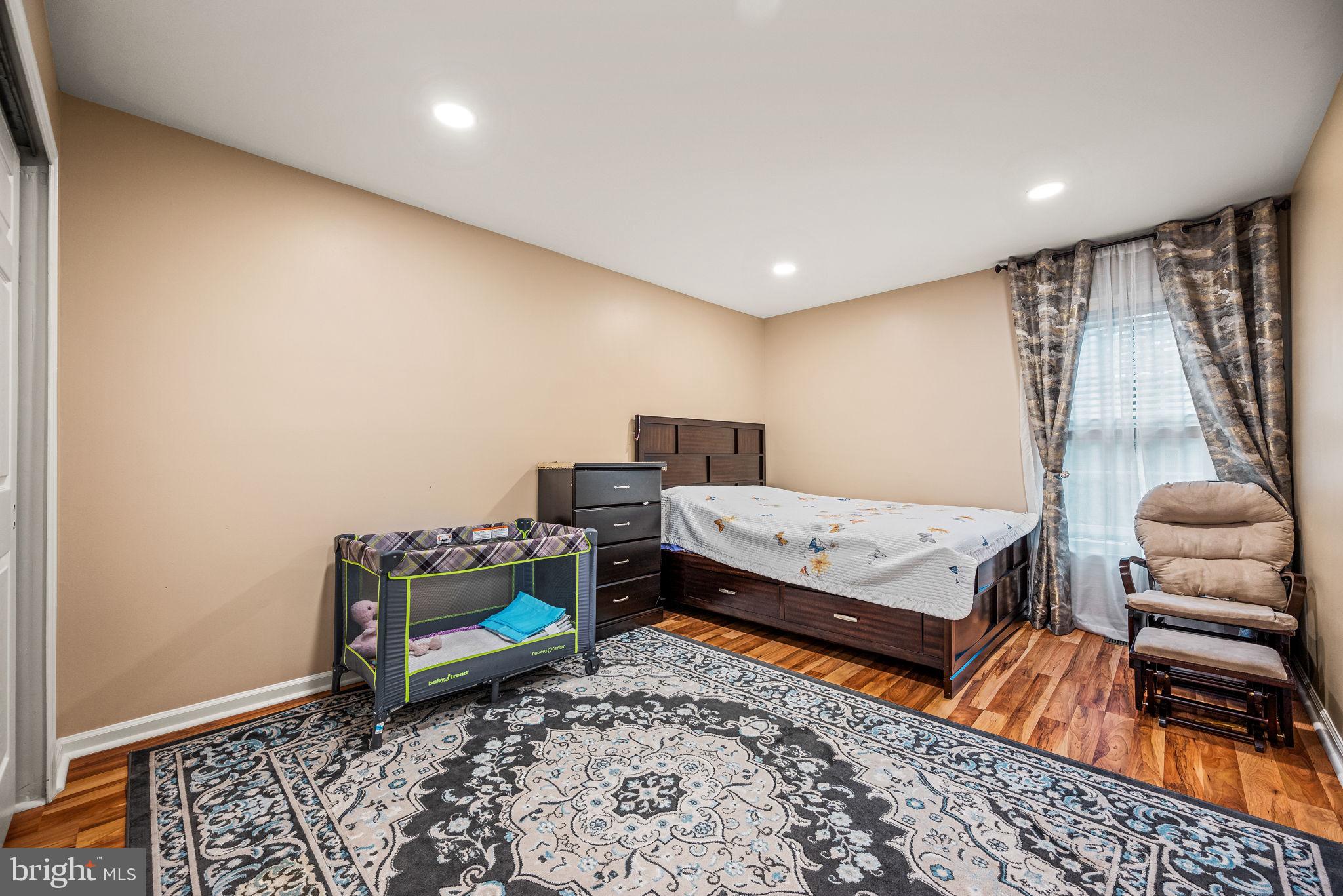 HIDDEN OAKS I - Residential