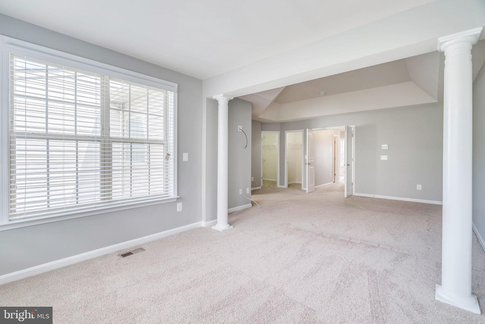 LYNDAM HILL - Residential