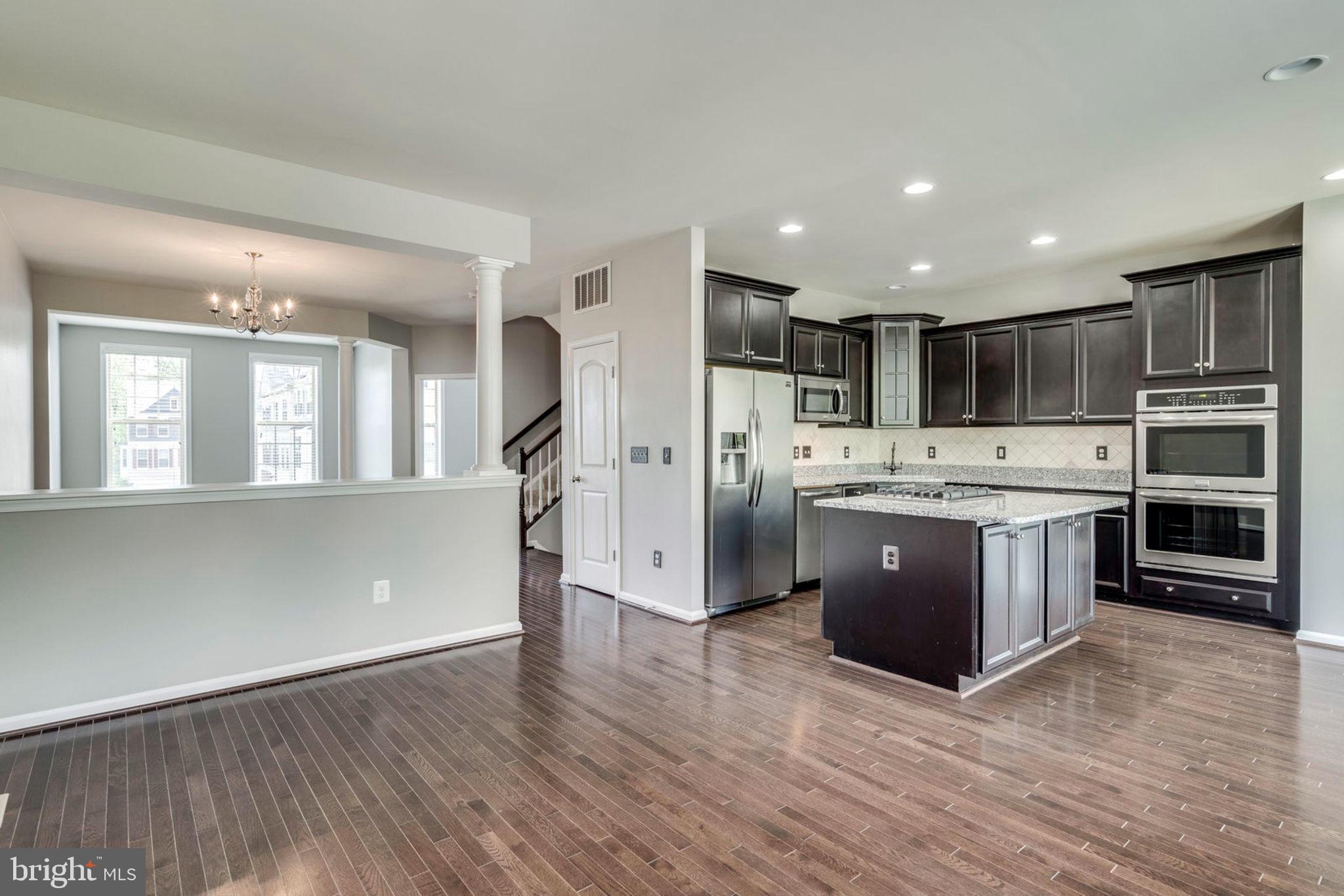 LYNDAM HILL - Residential