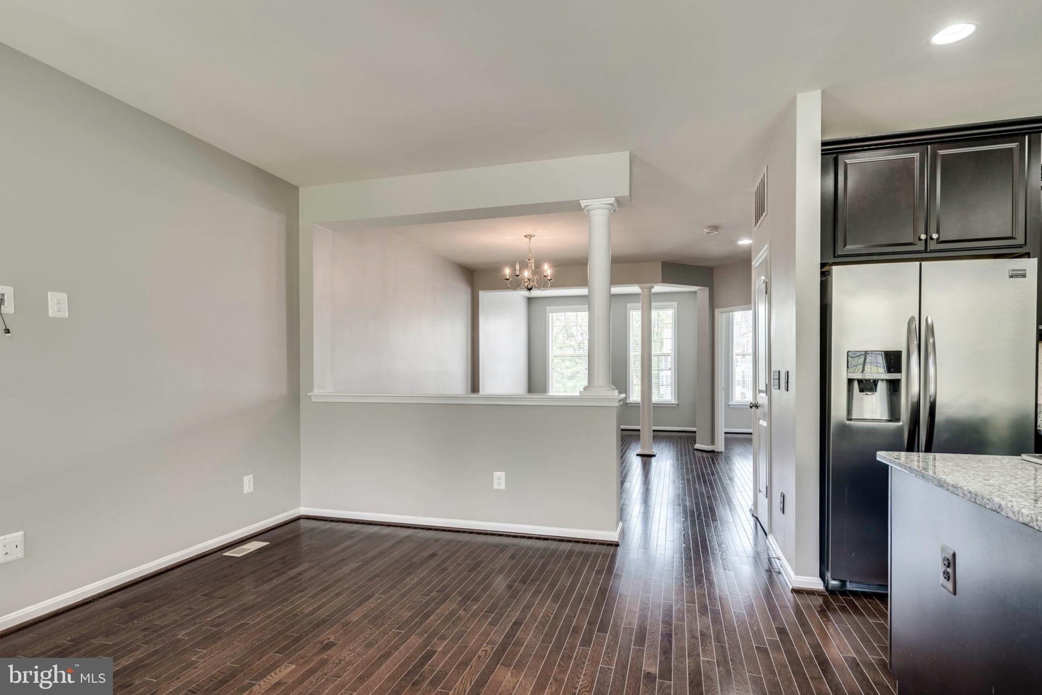 LYNDAM HILL - Residential