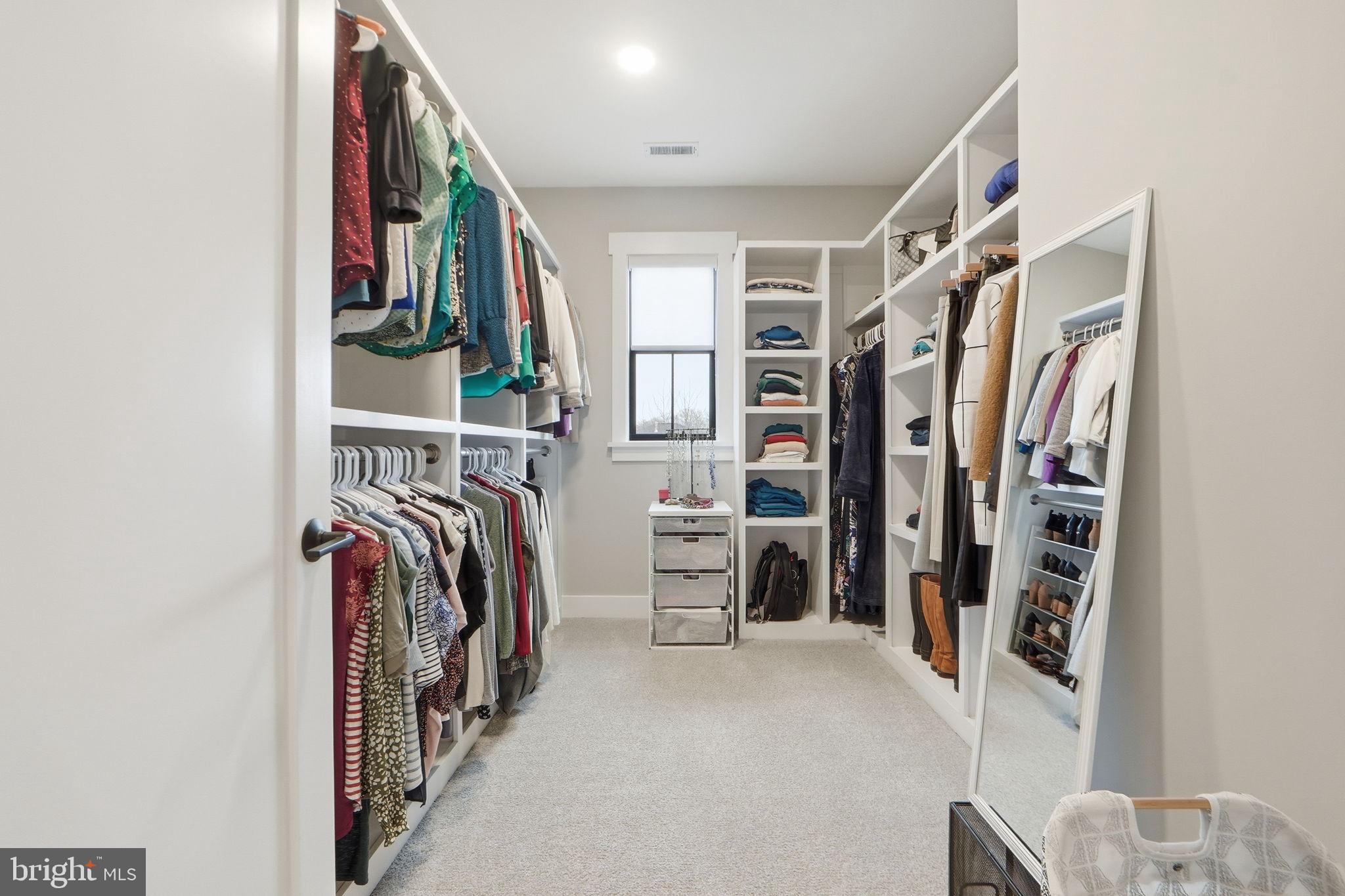 EAST VIENNA WOODS - Residential