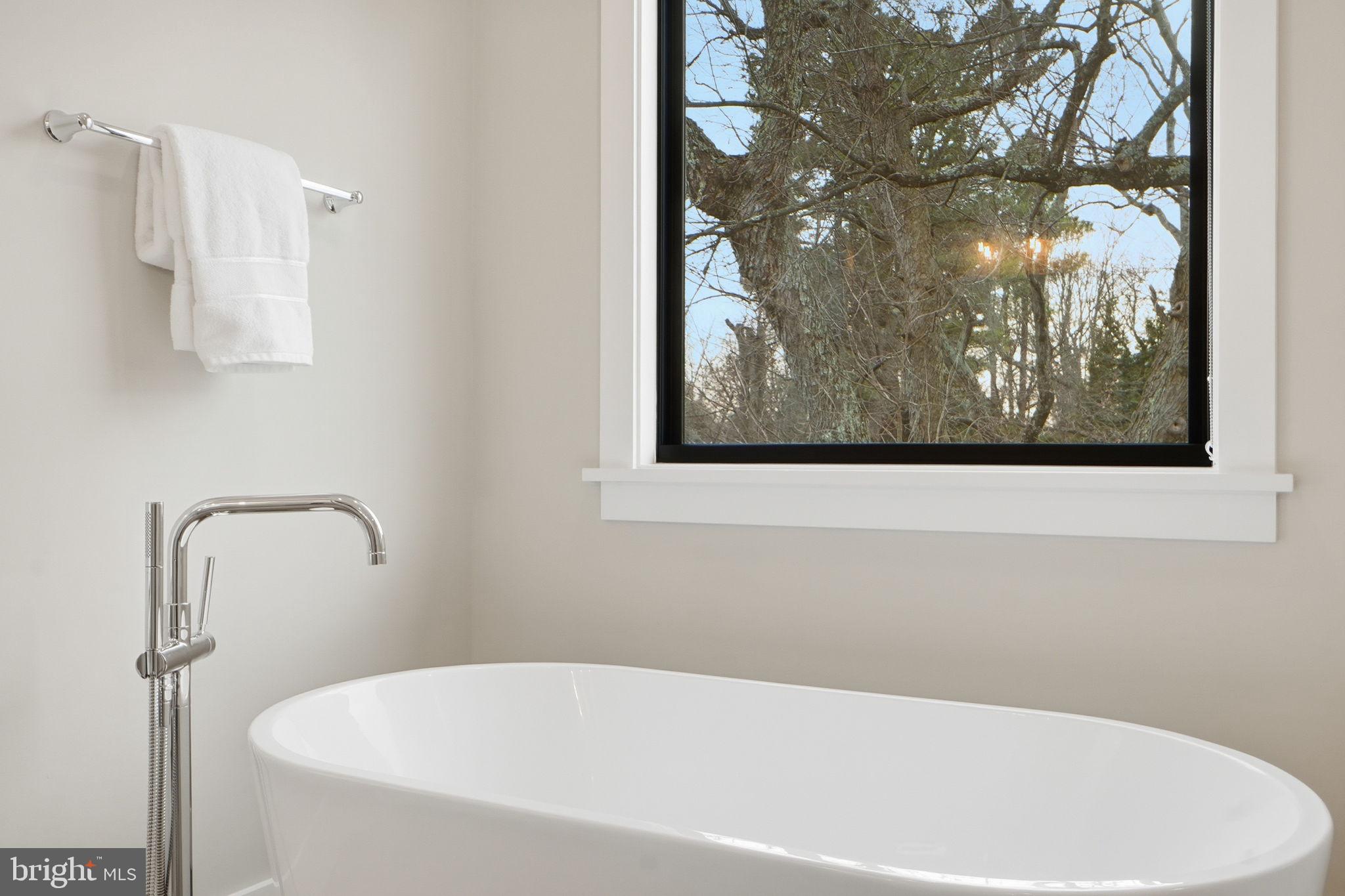 EAST VIENNA WOODS - Residential