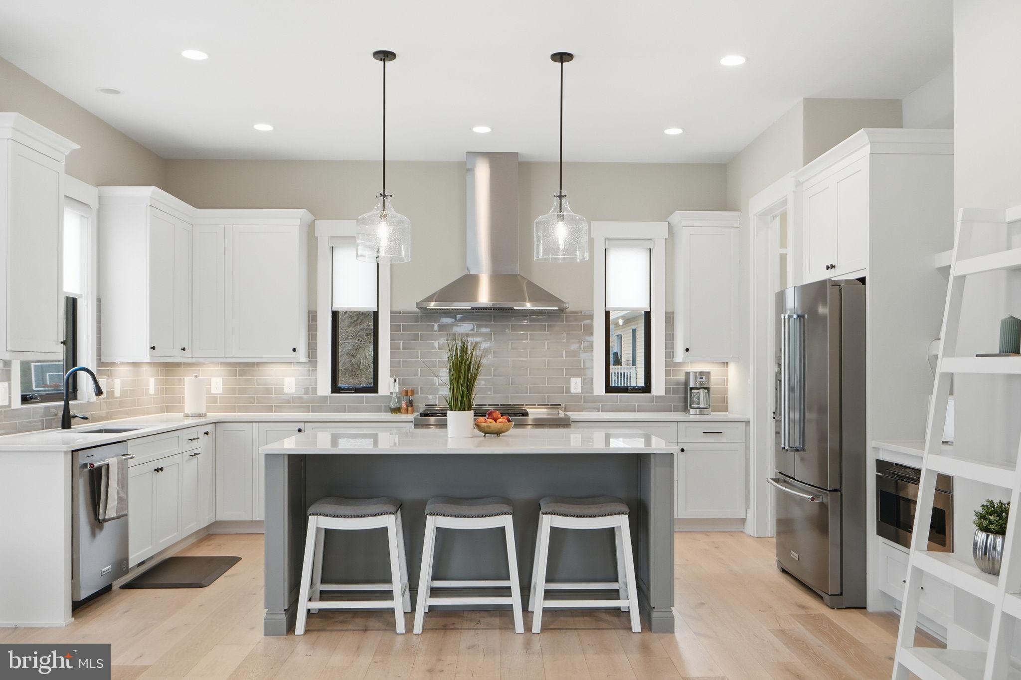 EAST VIENNA WOODS - Residential