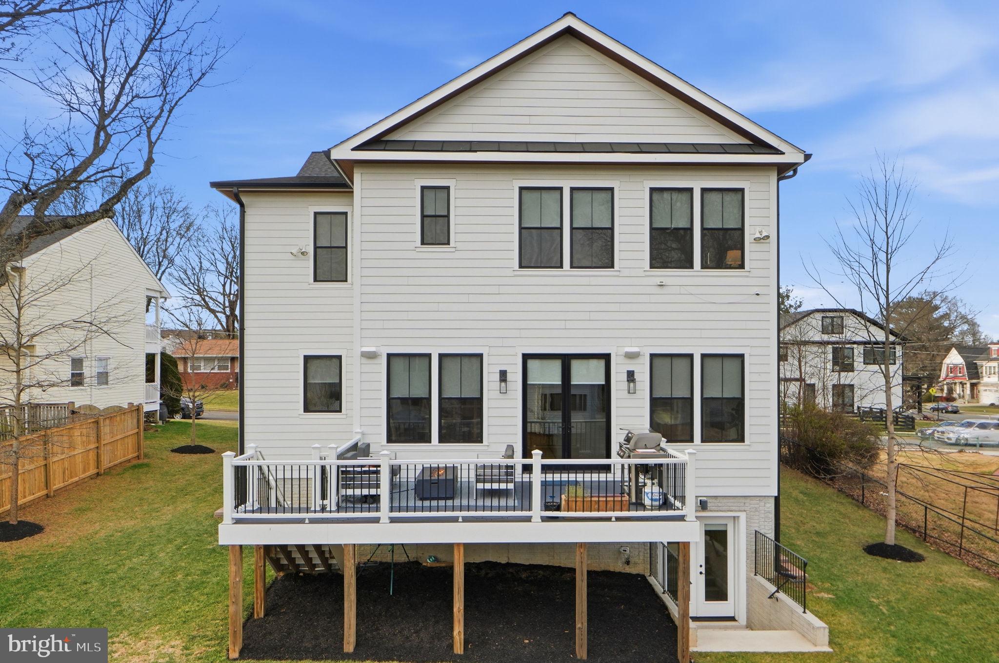 EAST VIENNA WOODS - Residential