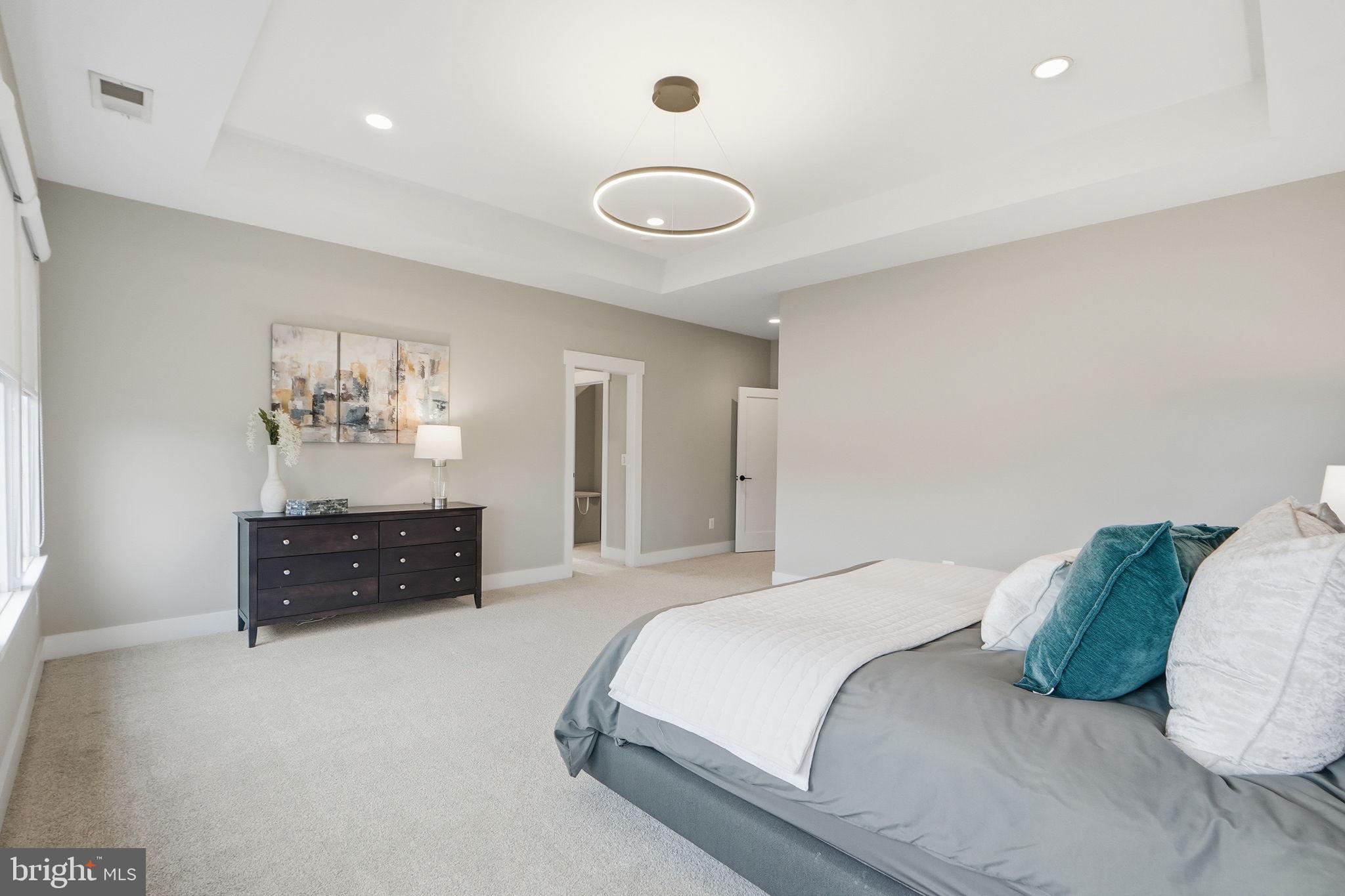 EAST VIENNA WOODS - Residential