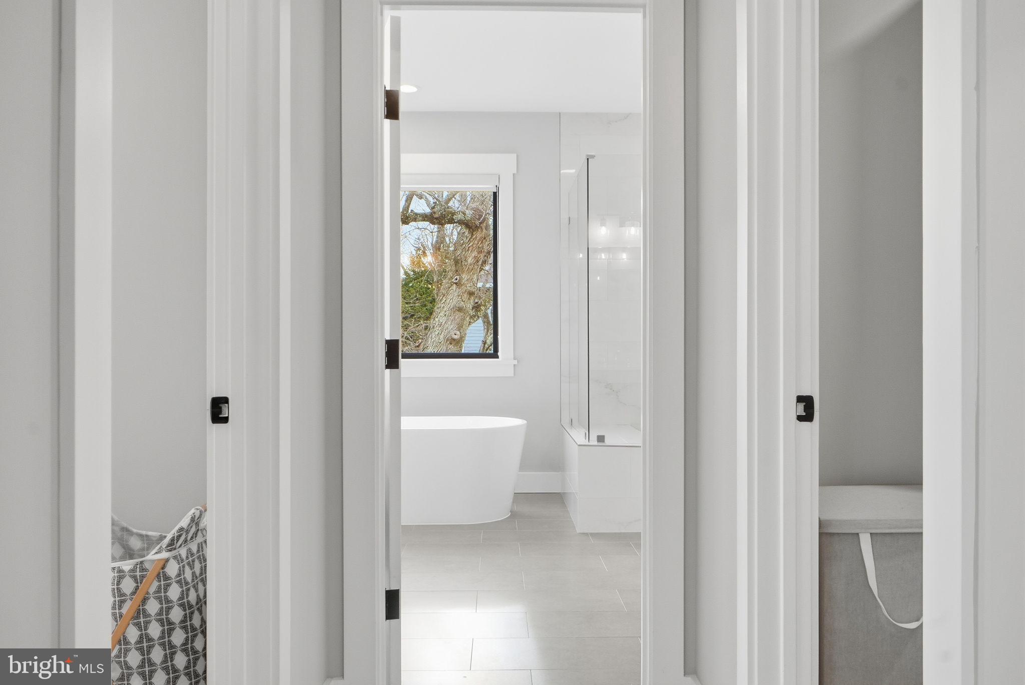 EAST VIENNA WOODS - Residential