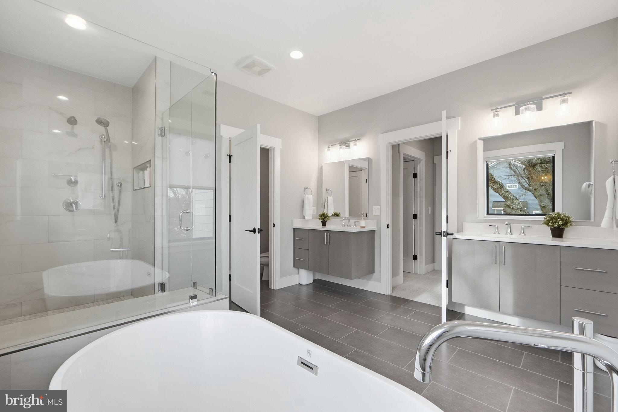 EAST VIENNA WOODS - Residential