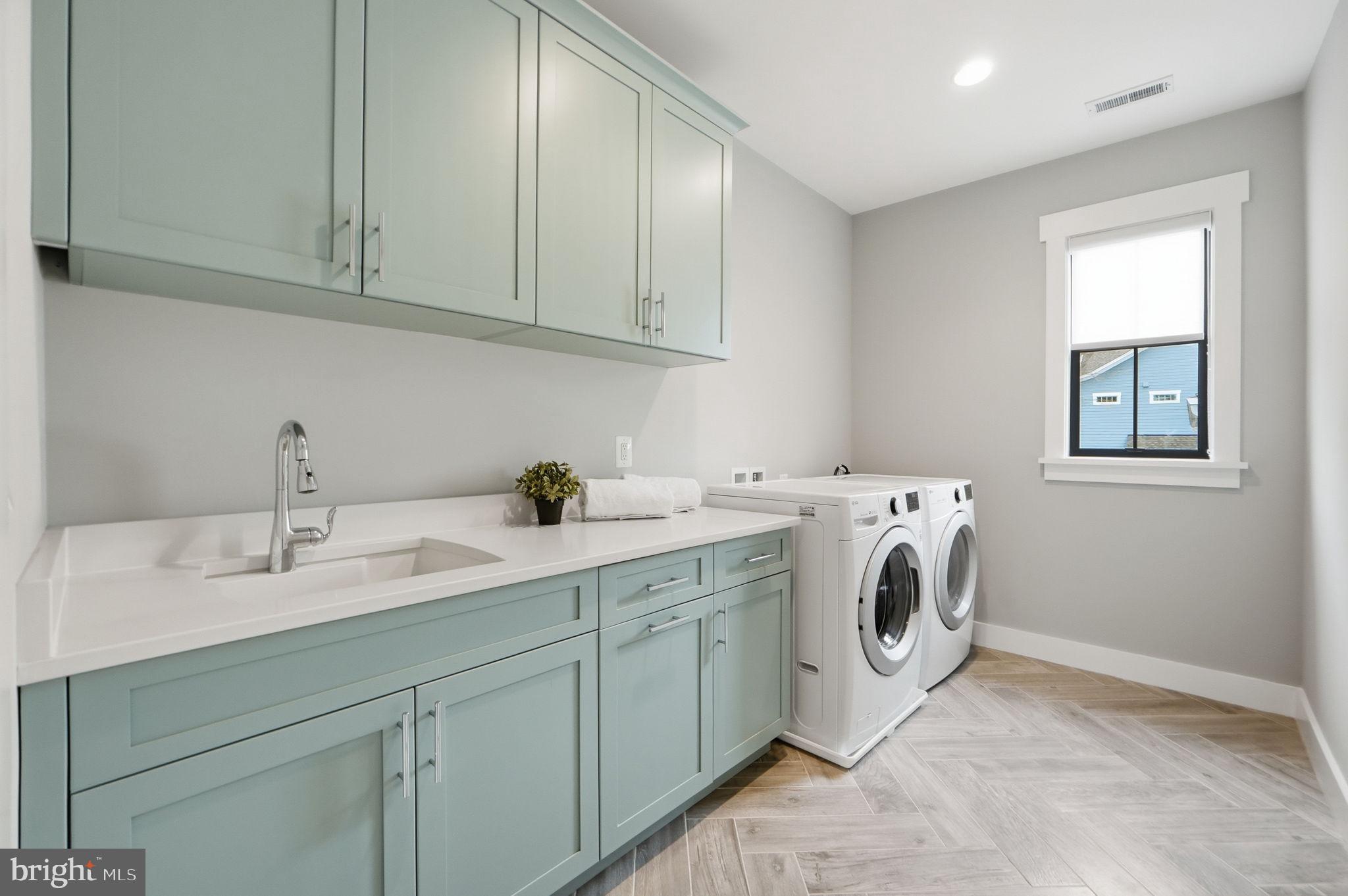 EAST VIENNA WOODS - Residential